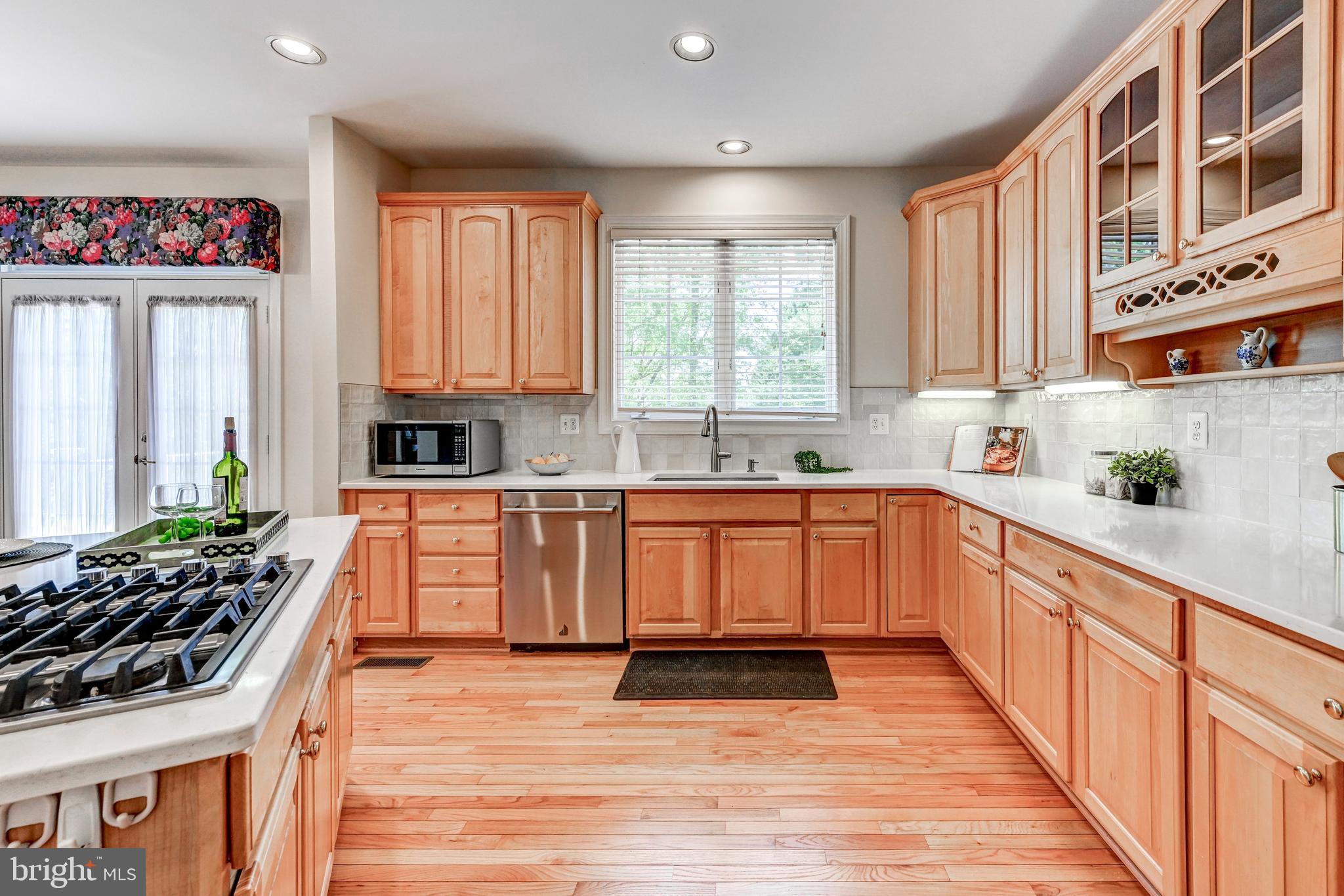 GROVEMONT - Residential