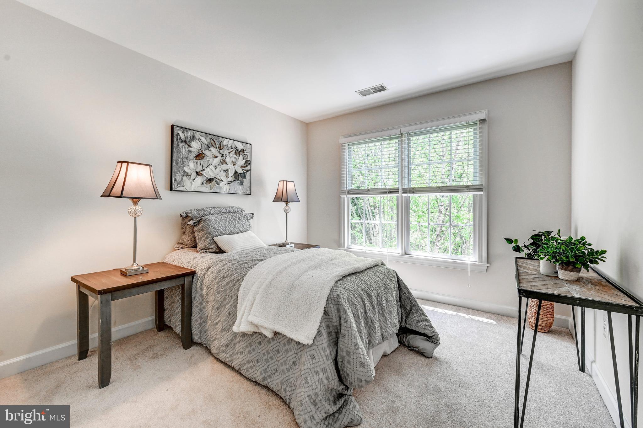 GROVEMONT - Residential