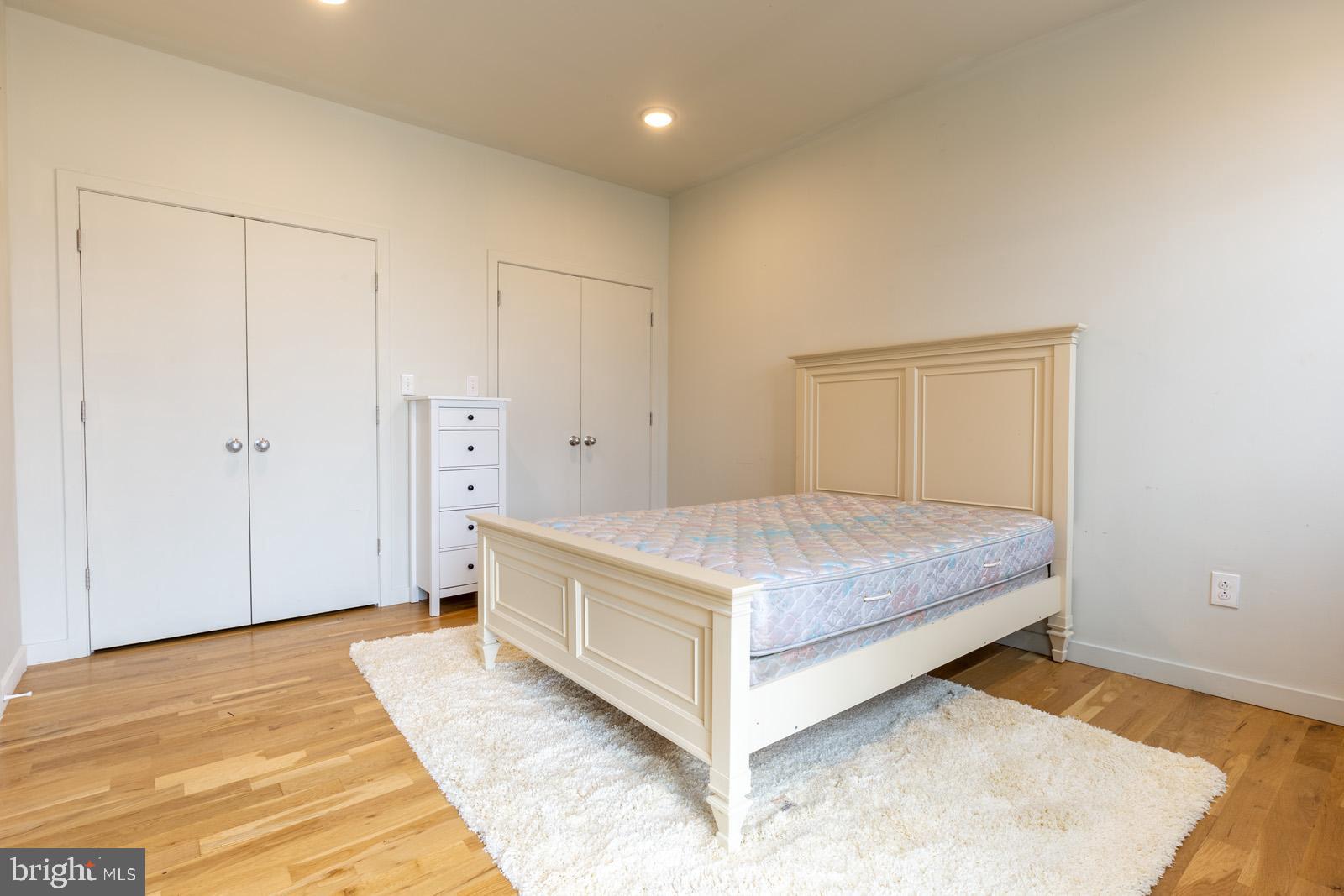 NORRIS SQUARE - Residential Lease