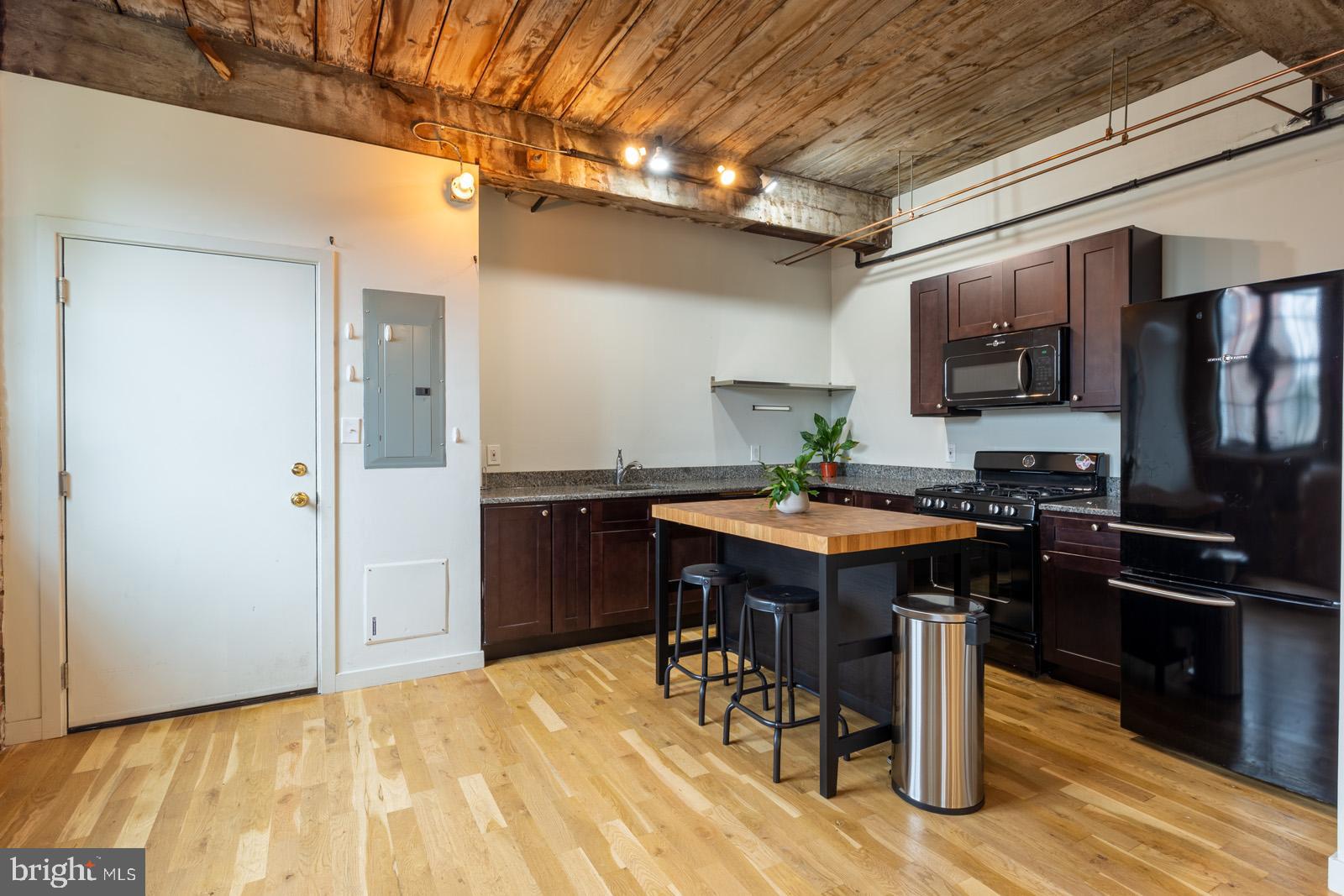 NORRIS SQUARE - Residential Lease