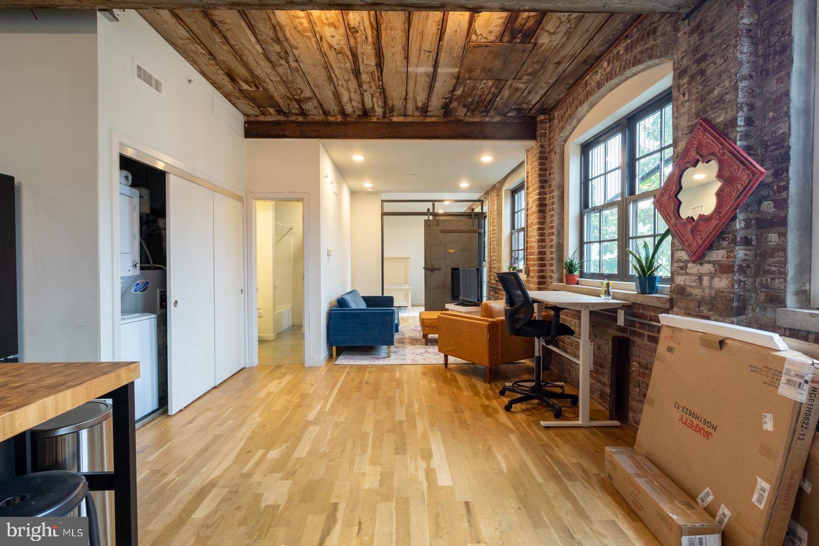 NORRIS SQUARE - Residential Lease