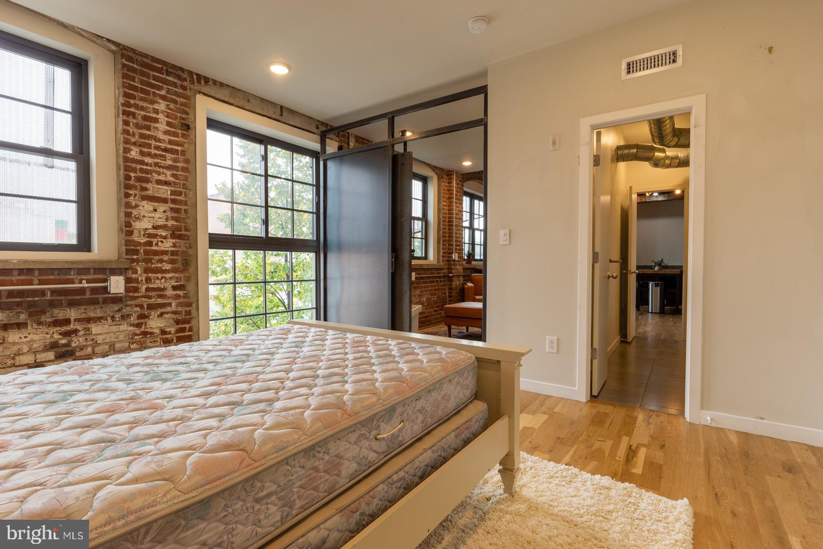 NORRIS SQUARE - Residential Lease