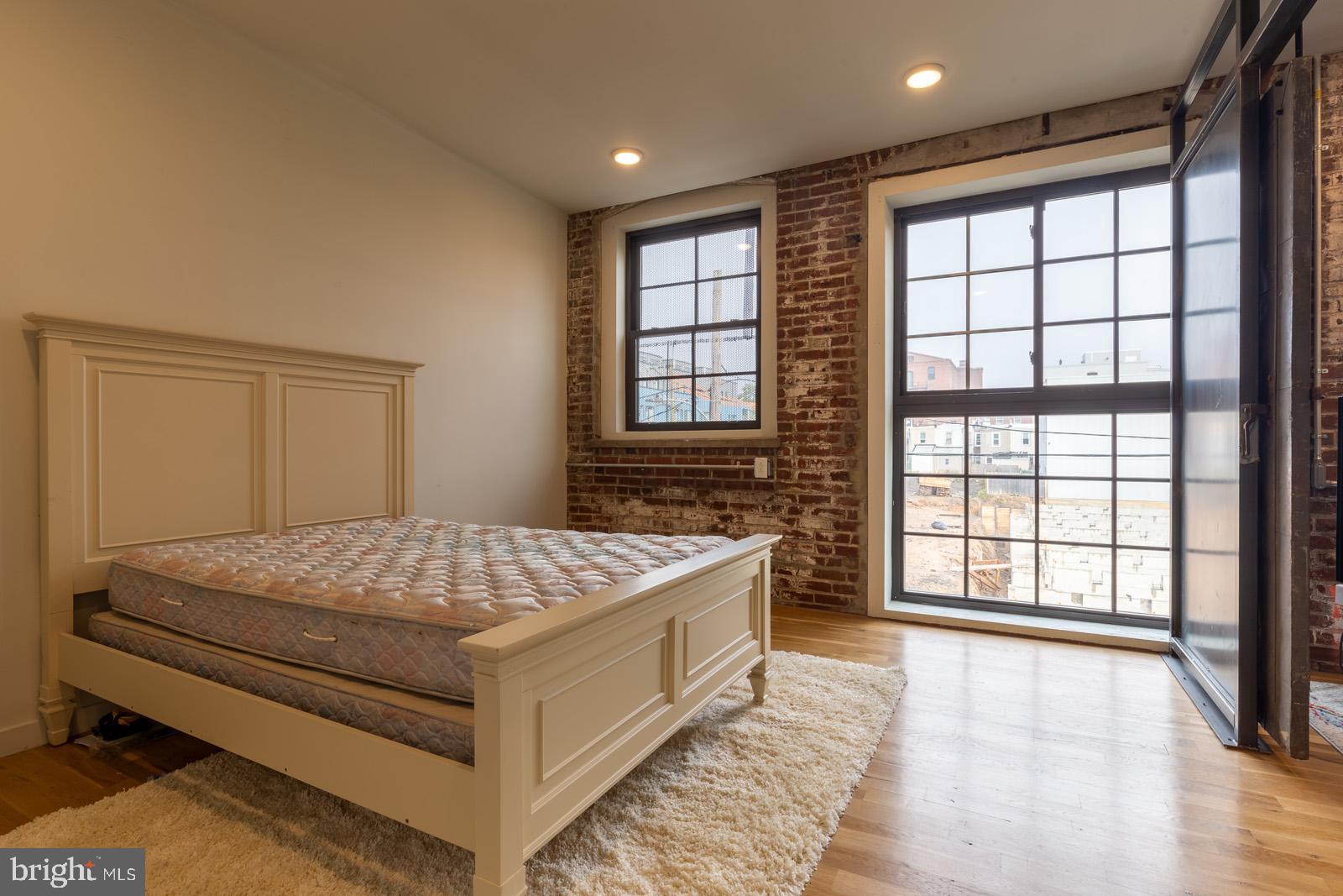 NORRIS SQUARE - Residential Lease