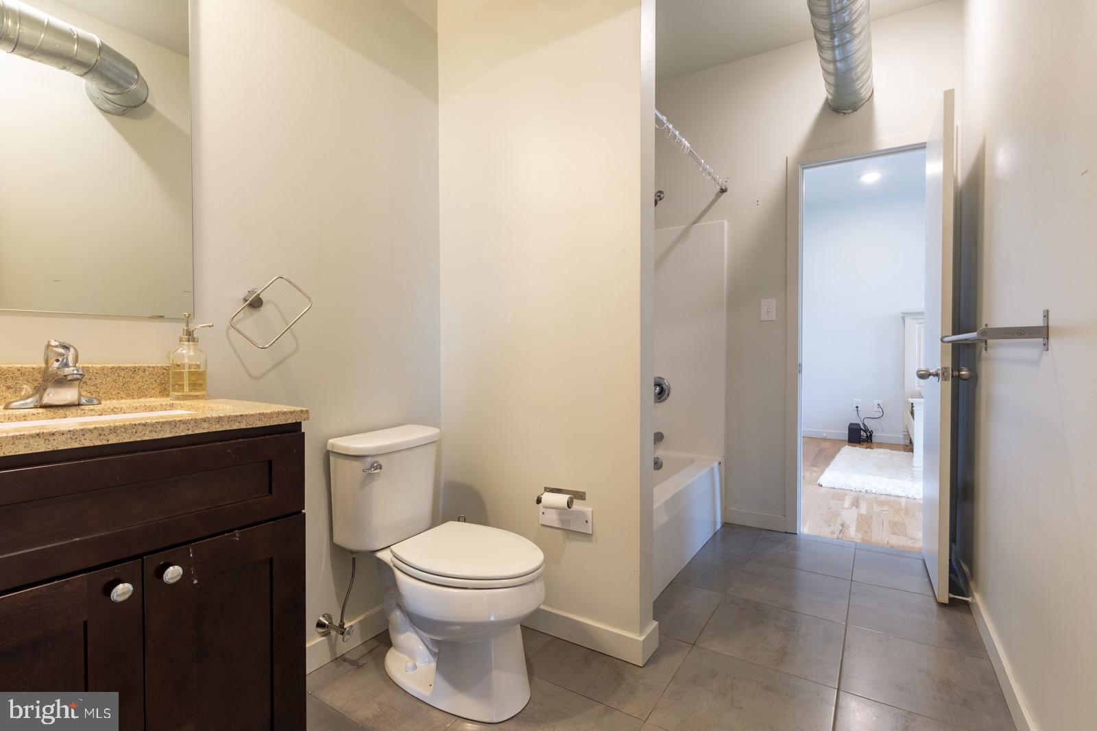 NORRIS SQUARE - Residential Lease