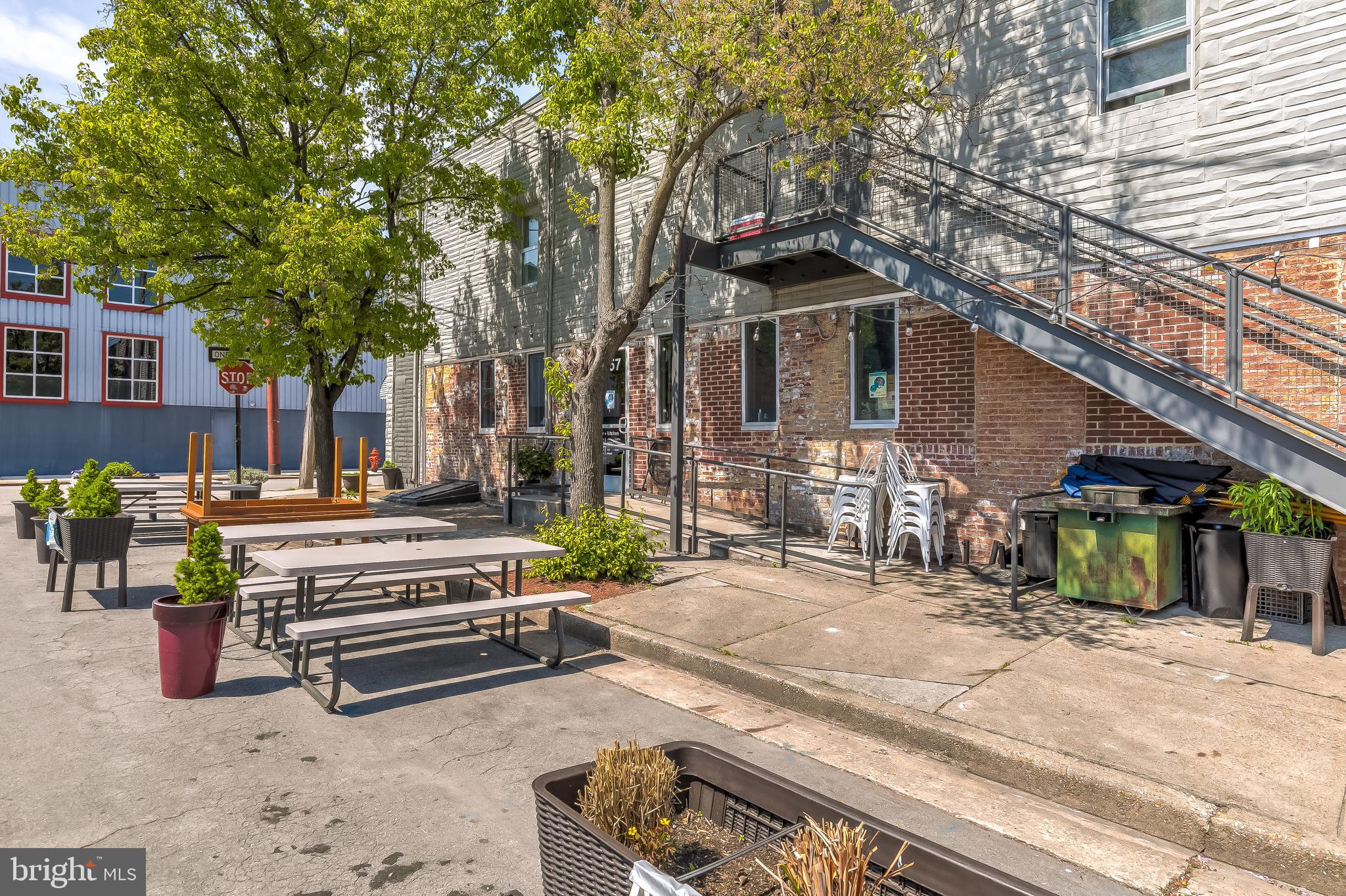 LOCUST POINT - Residential