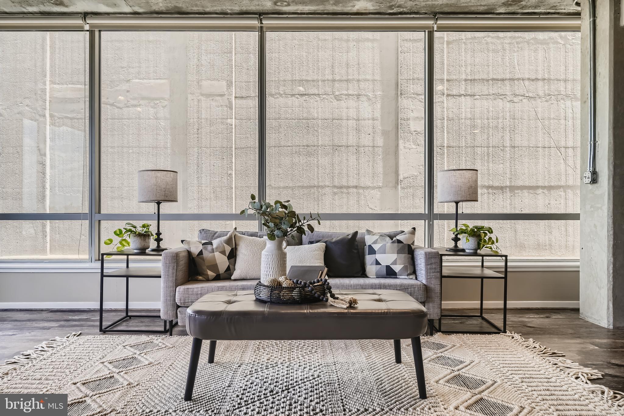 LOCUST POINT - Residential