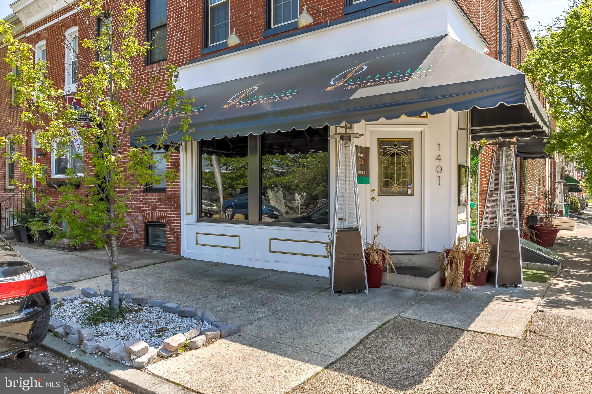 LOCUST POINT - Residential