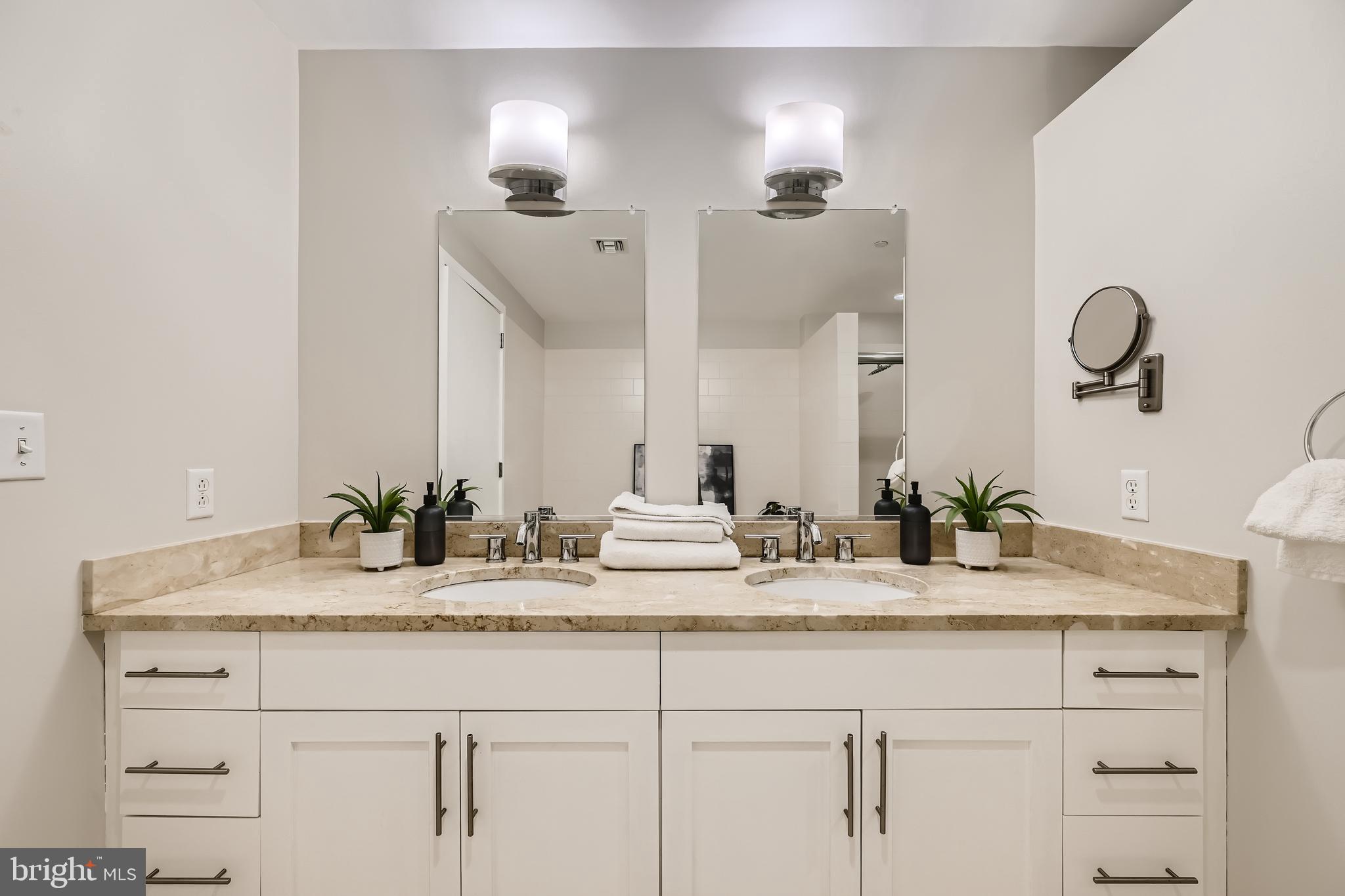 LOCUST POINT - Residential