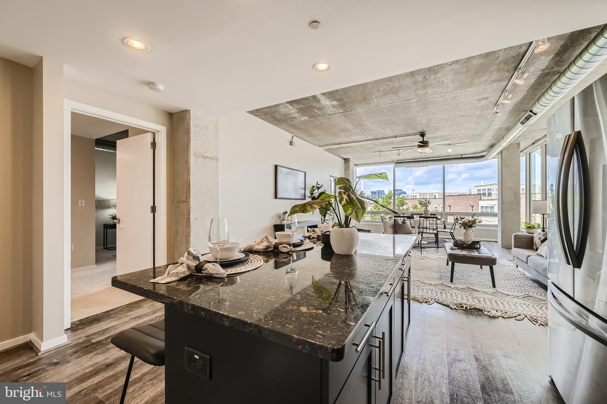 LOCUST POINT - Residential