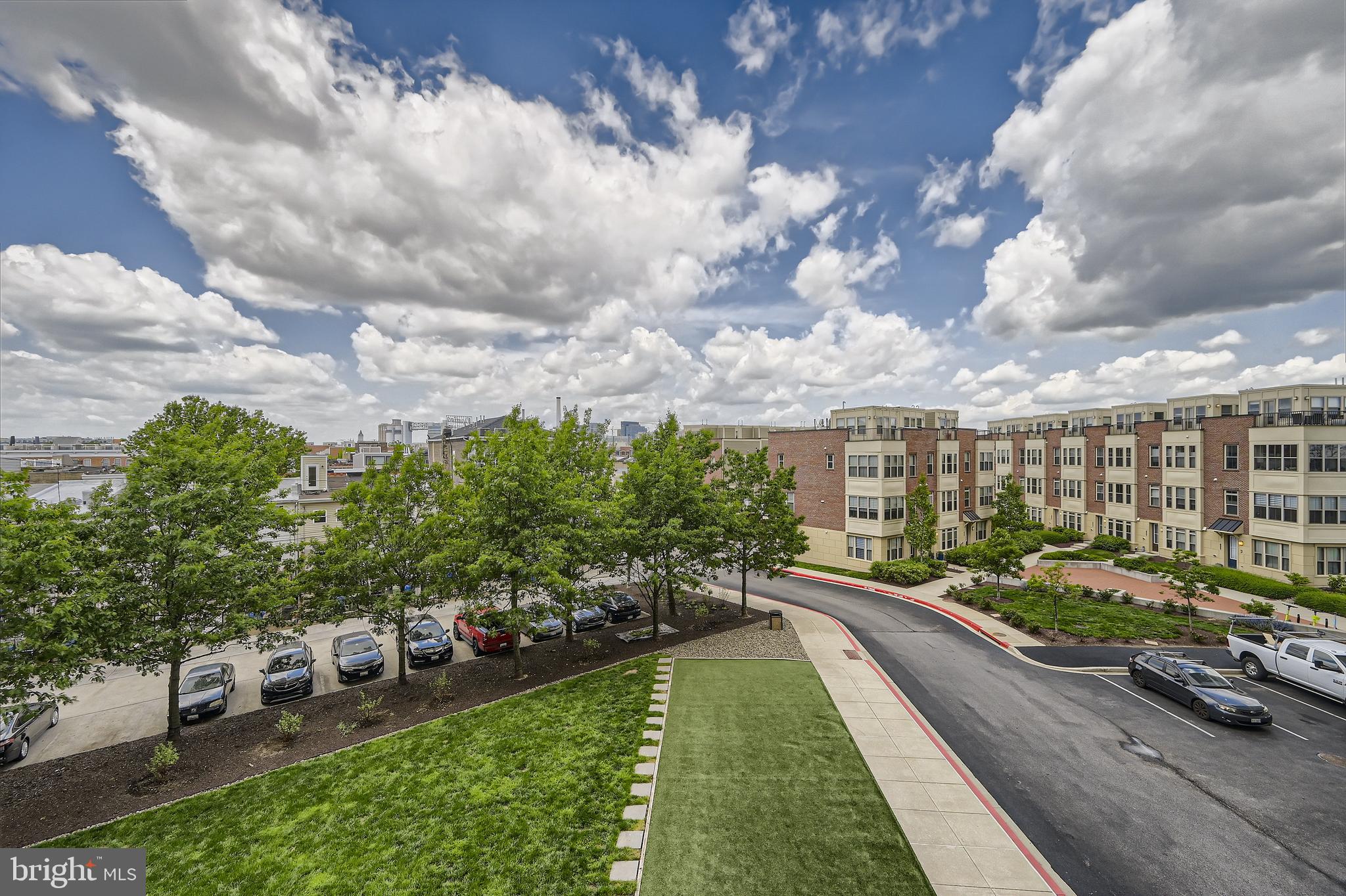 LOCUST POINT - Residential