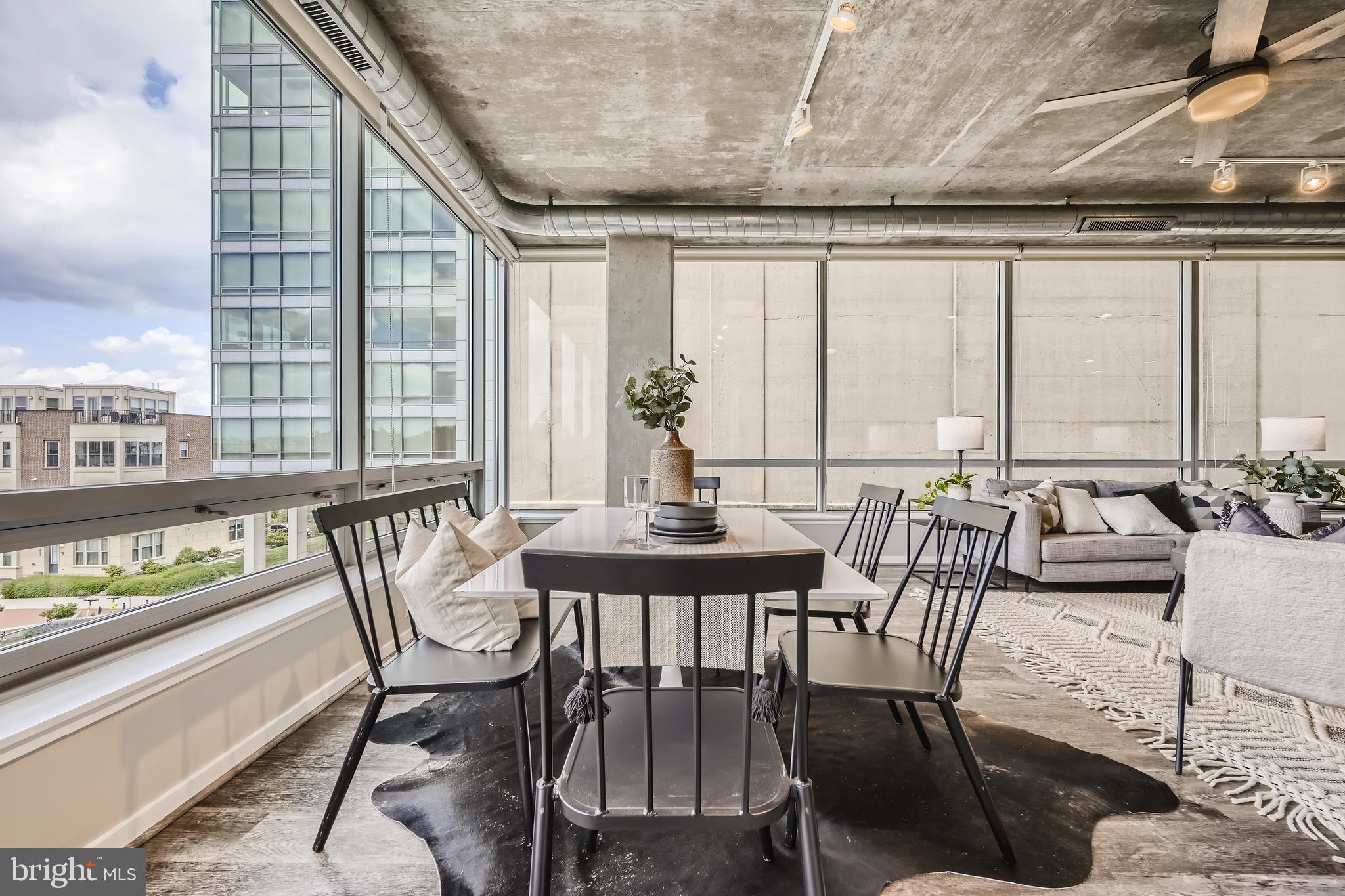 LOCUST POINT - Residential