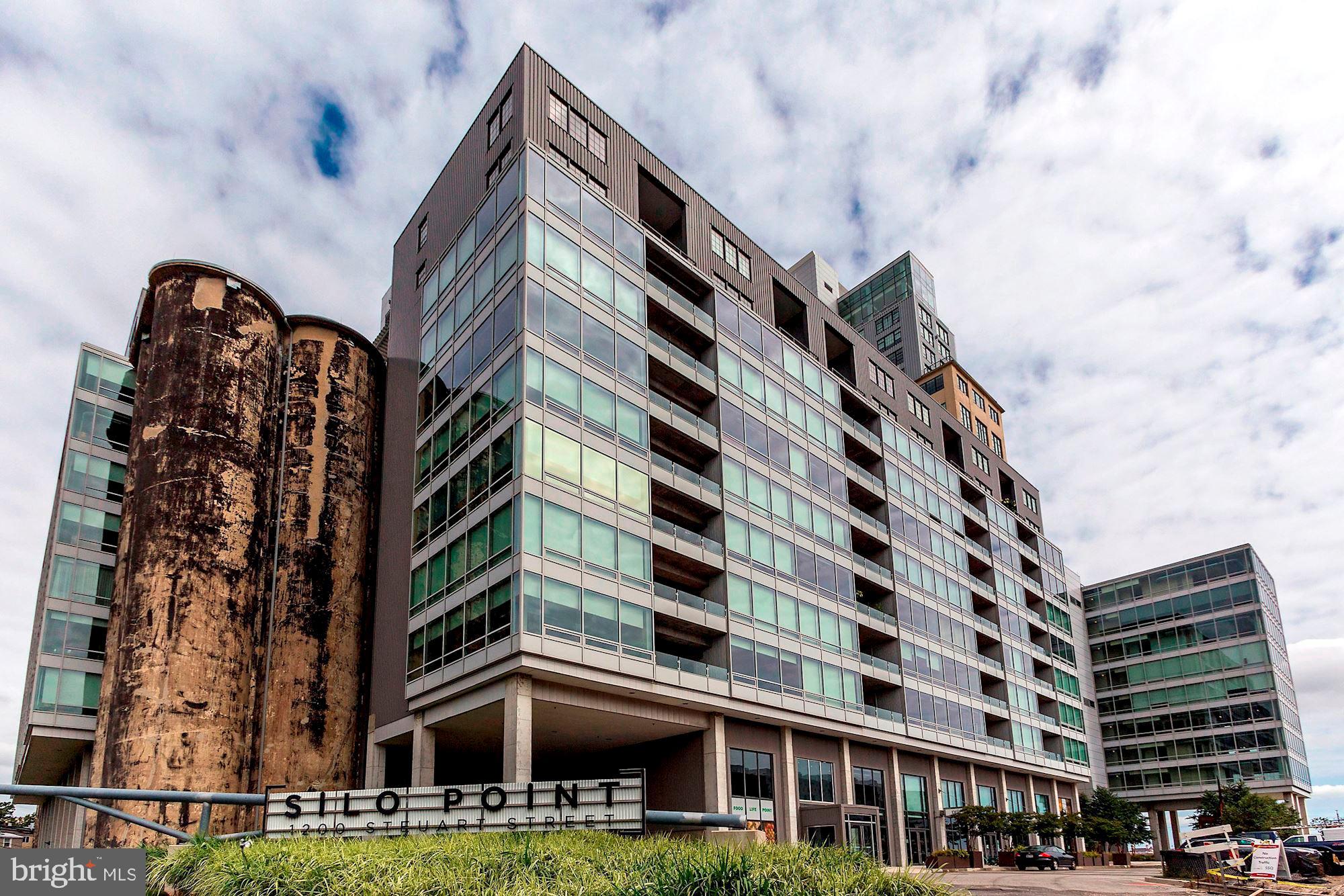 LOCUST POINT - Residential