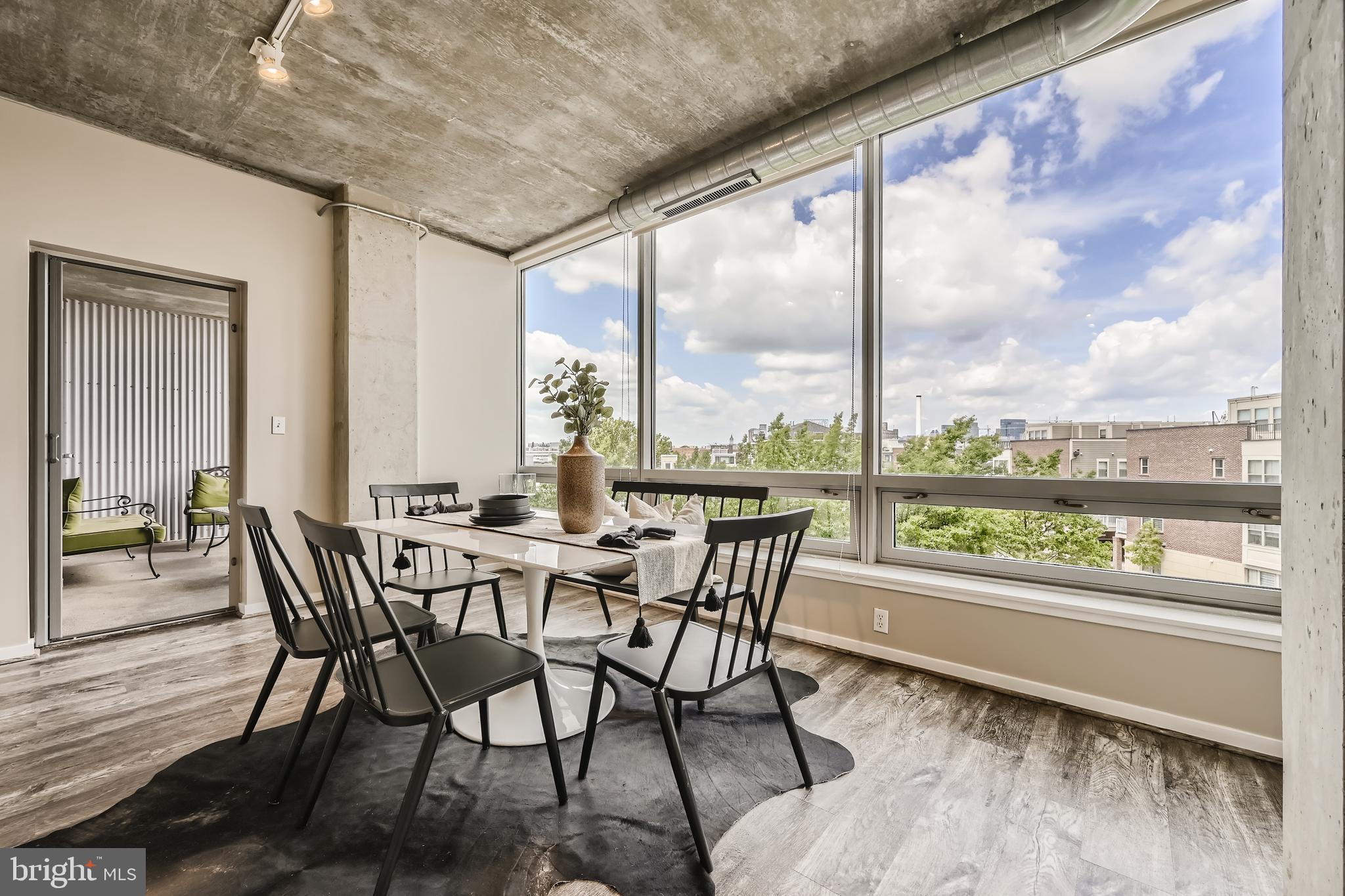 LOCUST POINT - Residential