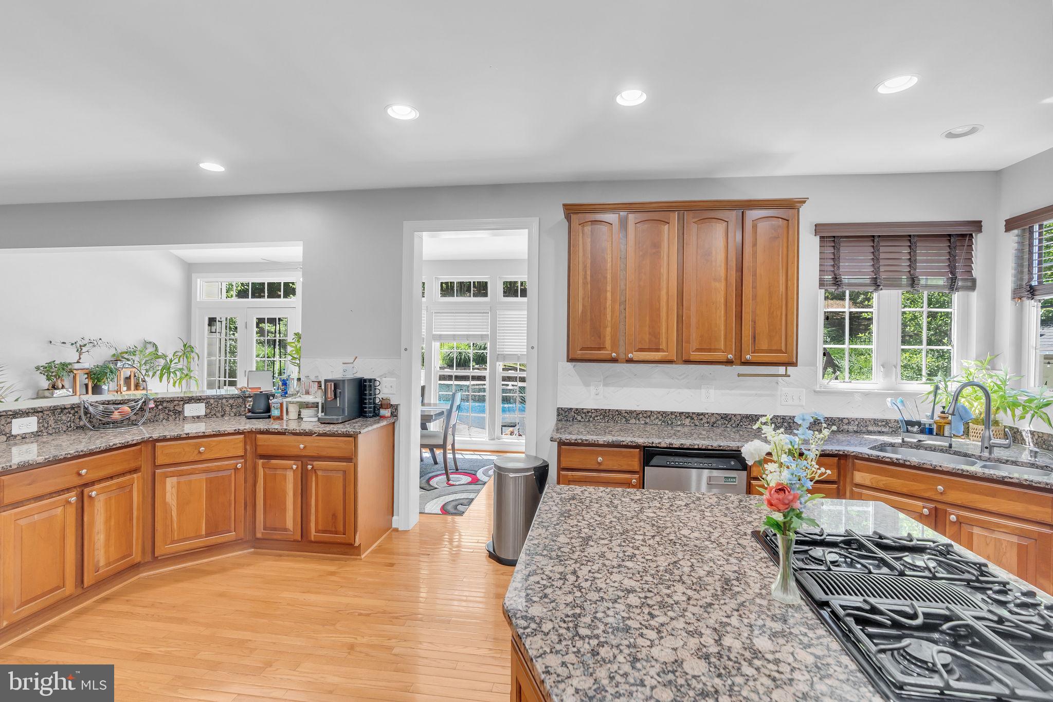 LAURENWOOD ESTATES - Residential