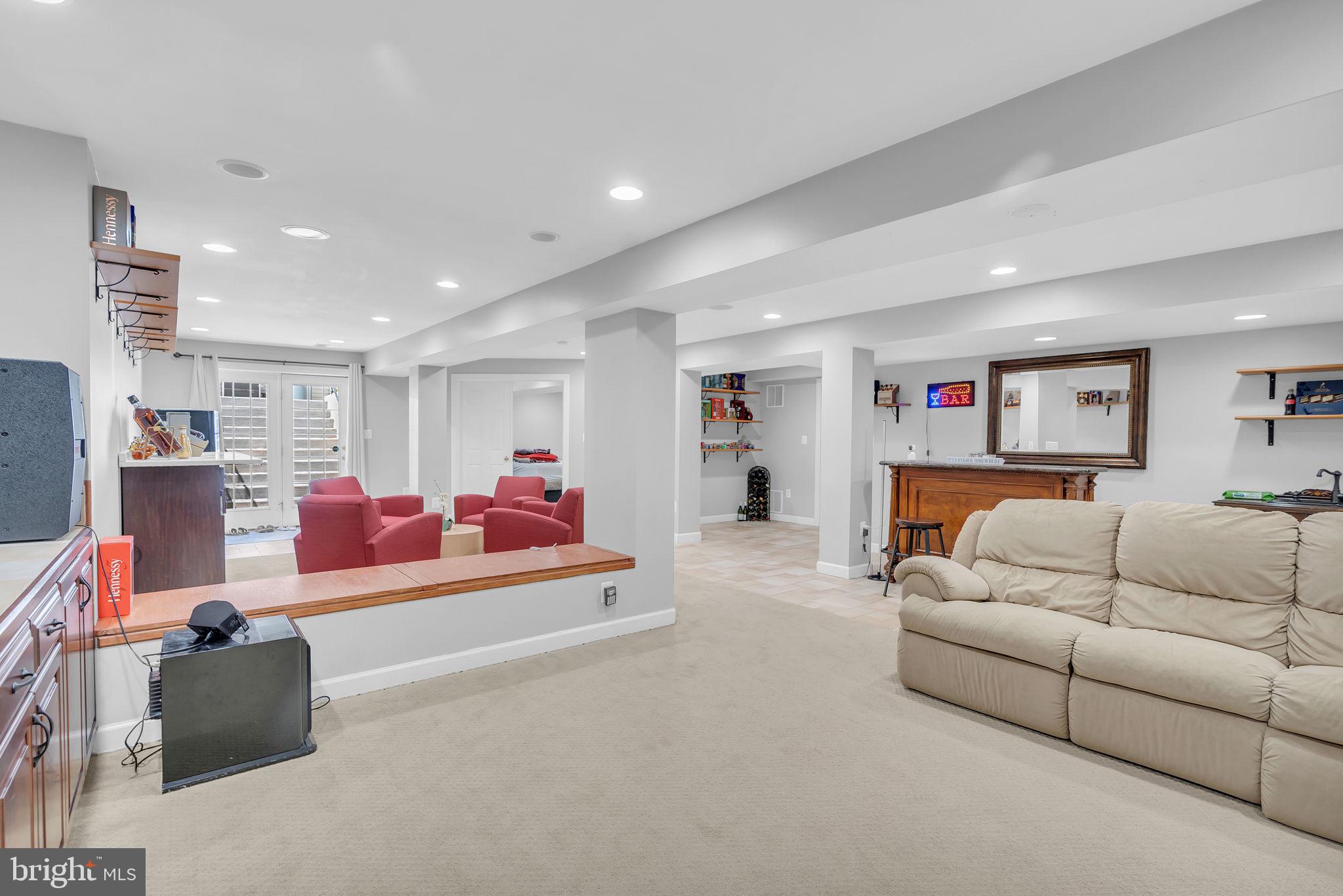 LAURENWOOD ESTATES - Residential