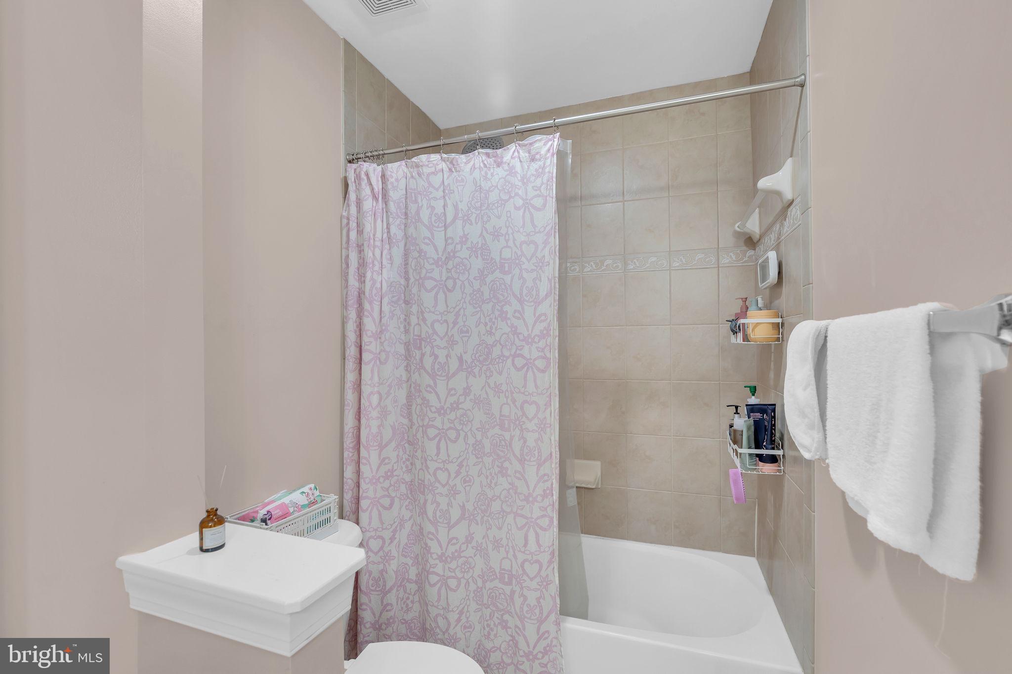 LAURENWOOD ESTATES - Residential