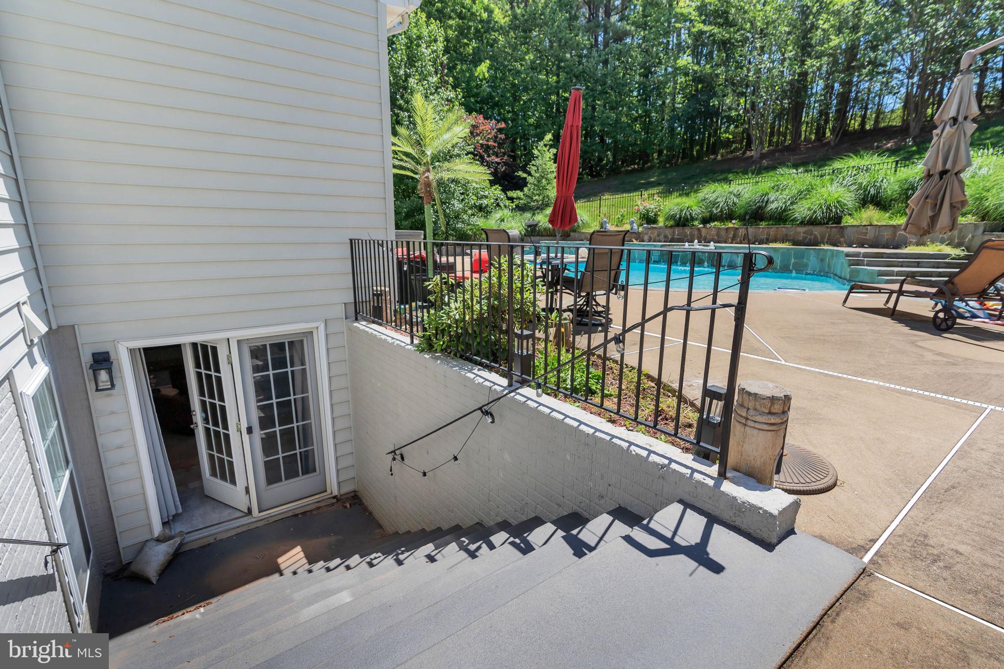 LAURENWOOD ESTATES - Residential