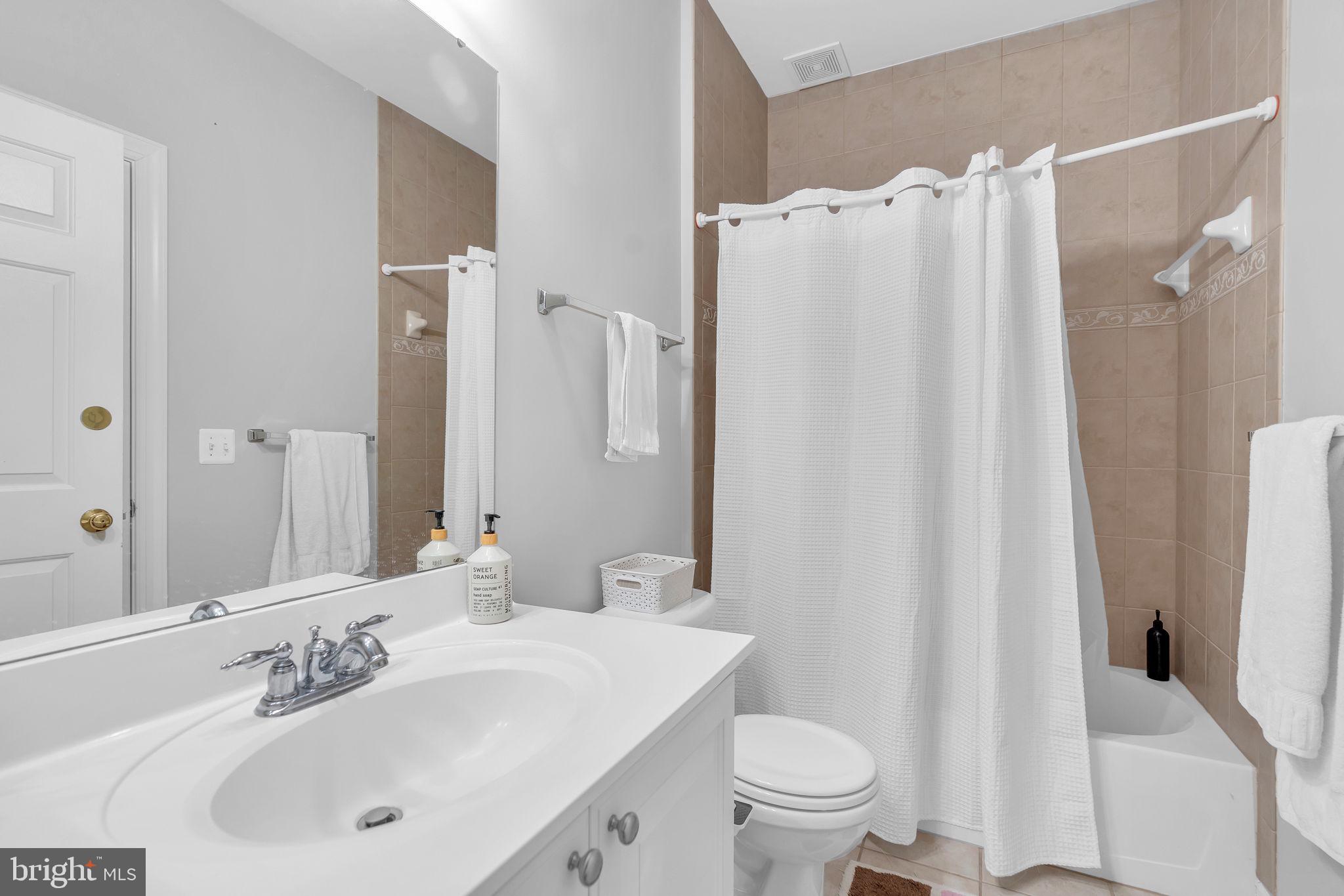 LAURENWOOD ESTATES - Residential