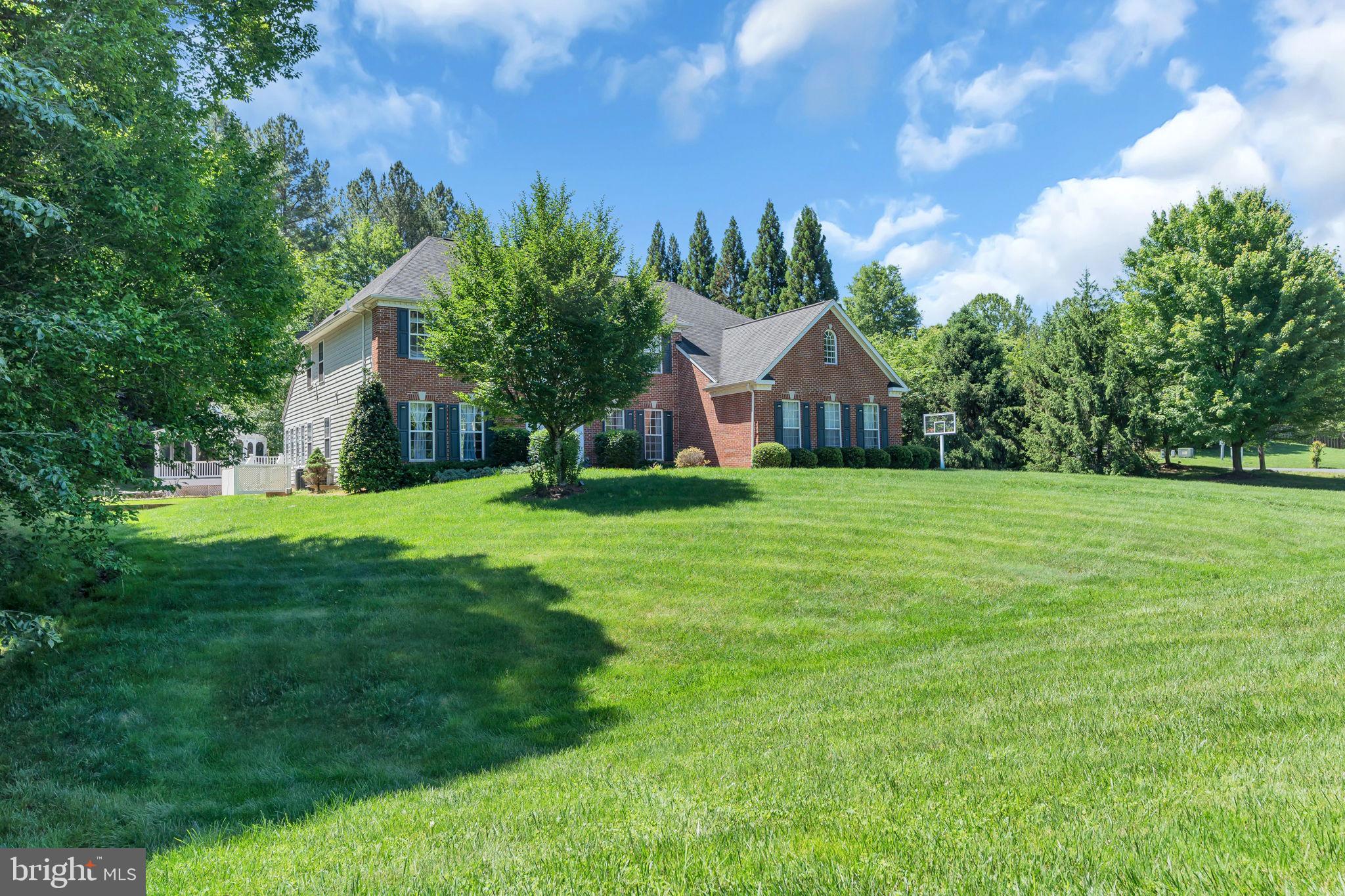 LAURENWOOD ESTATES - Residential