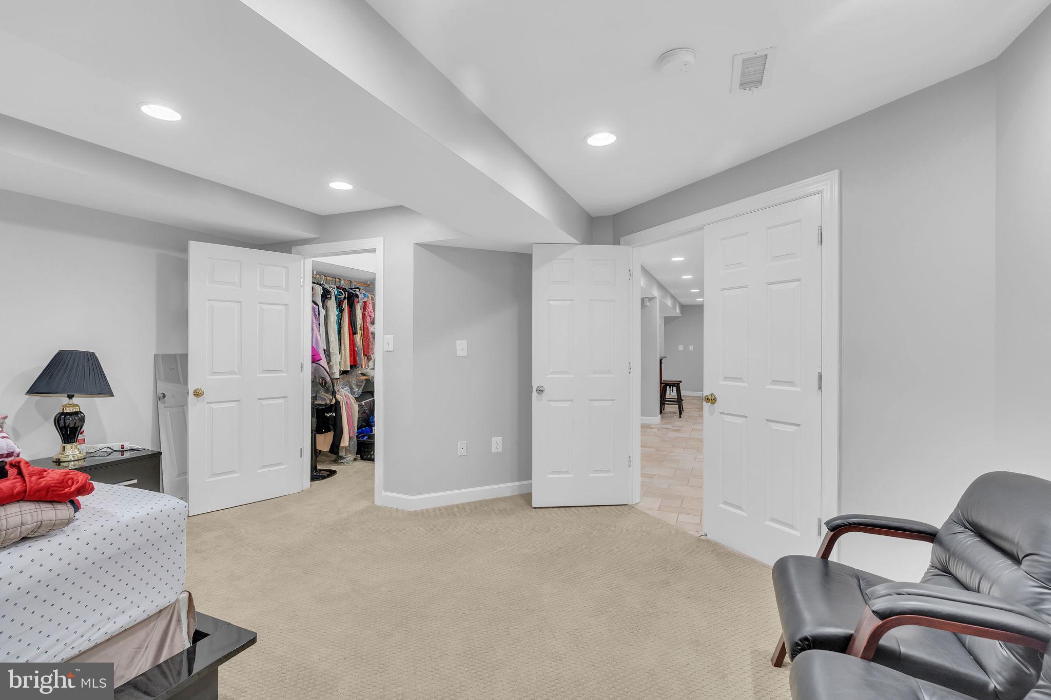 LAURENWOOD ESTATES - Residential