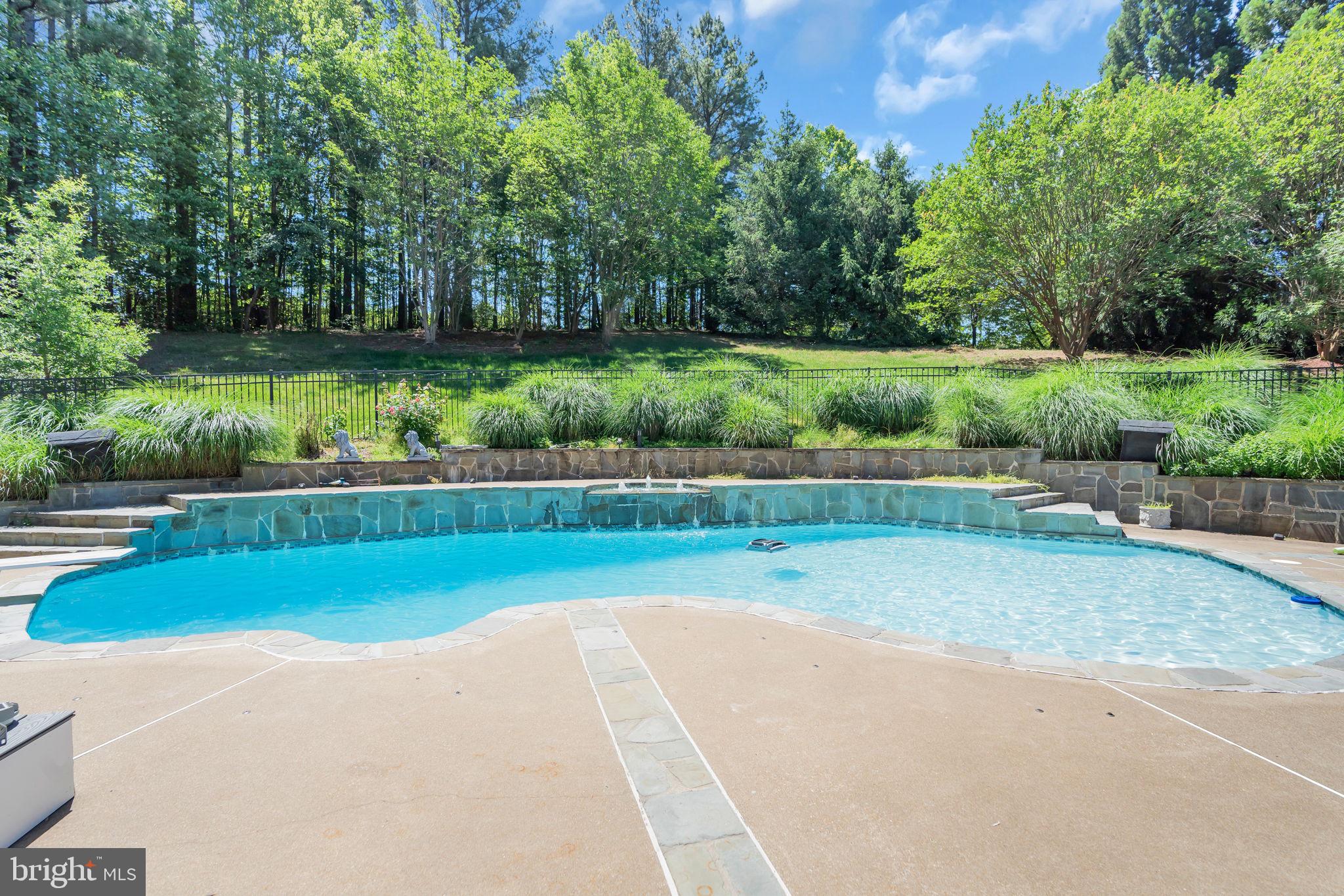 LAURENWOOD ESTATES - Residential