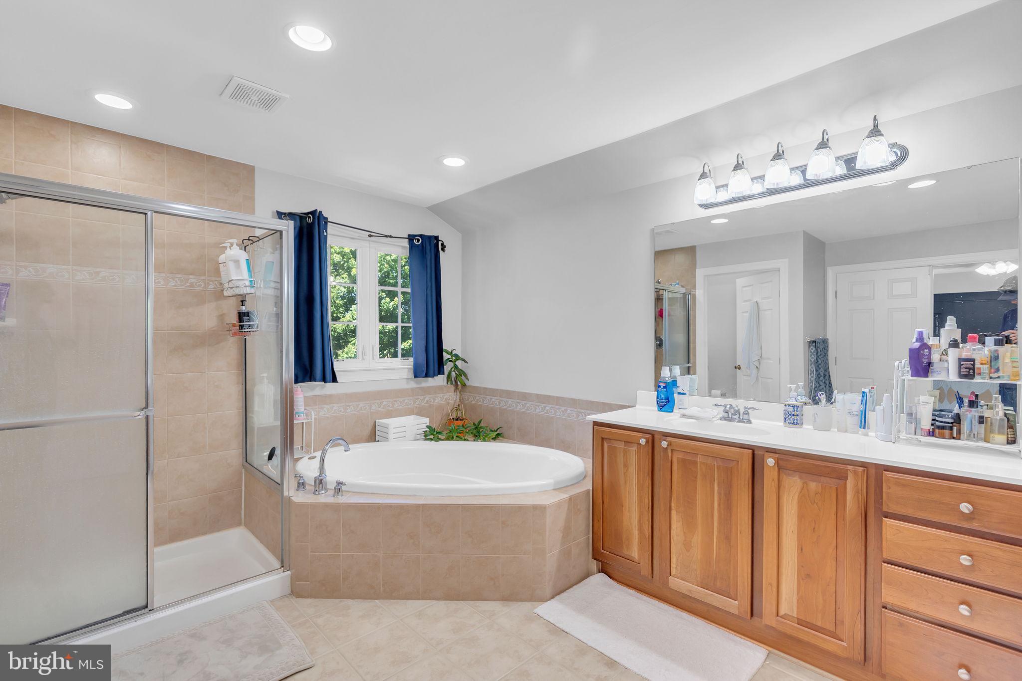 LAURENWOOD ESTATES - Residential