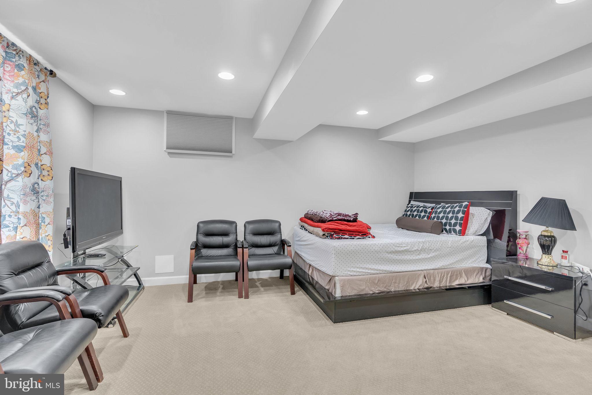 LAURENWOOD ESTATES - Residential