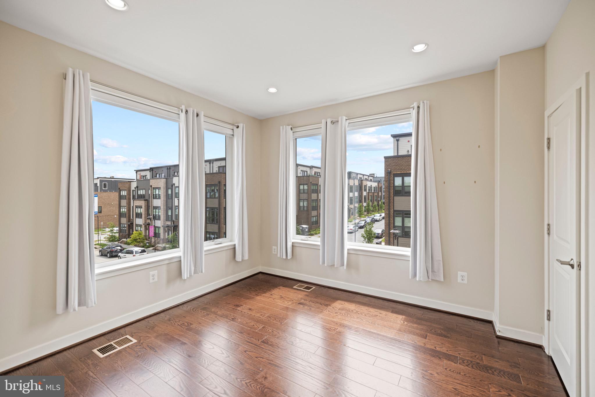 WESTSIDE AT SHADY GROVE METRO - Residential Lease