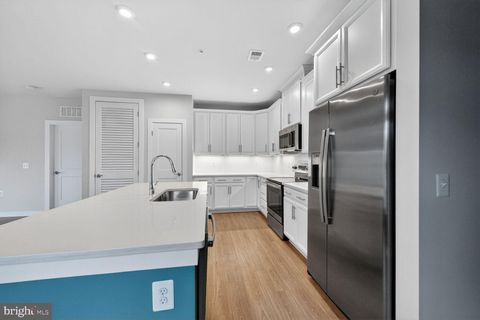 Tiny photo for 1669 Bandit Loop #301A, RESTON, VA 20190 (MLS # VAFX2293206)