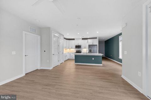 Tiny photo for 1669 Bandit Loop #301A, RESTON, VA 20190 (MLS # VAFX2293206)
