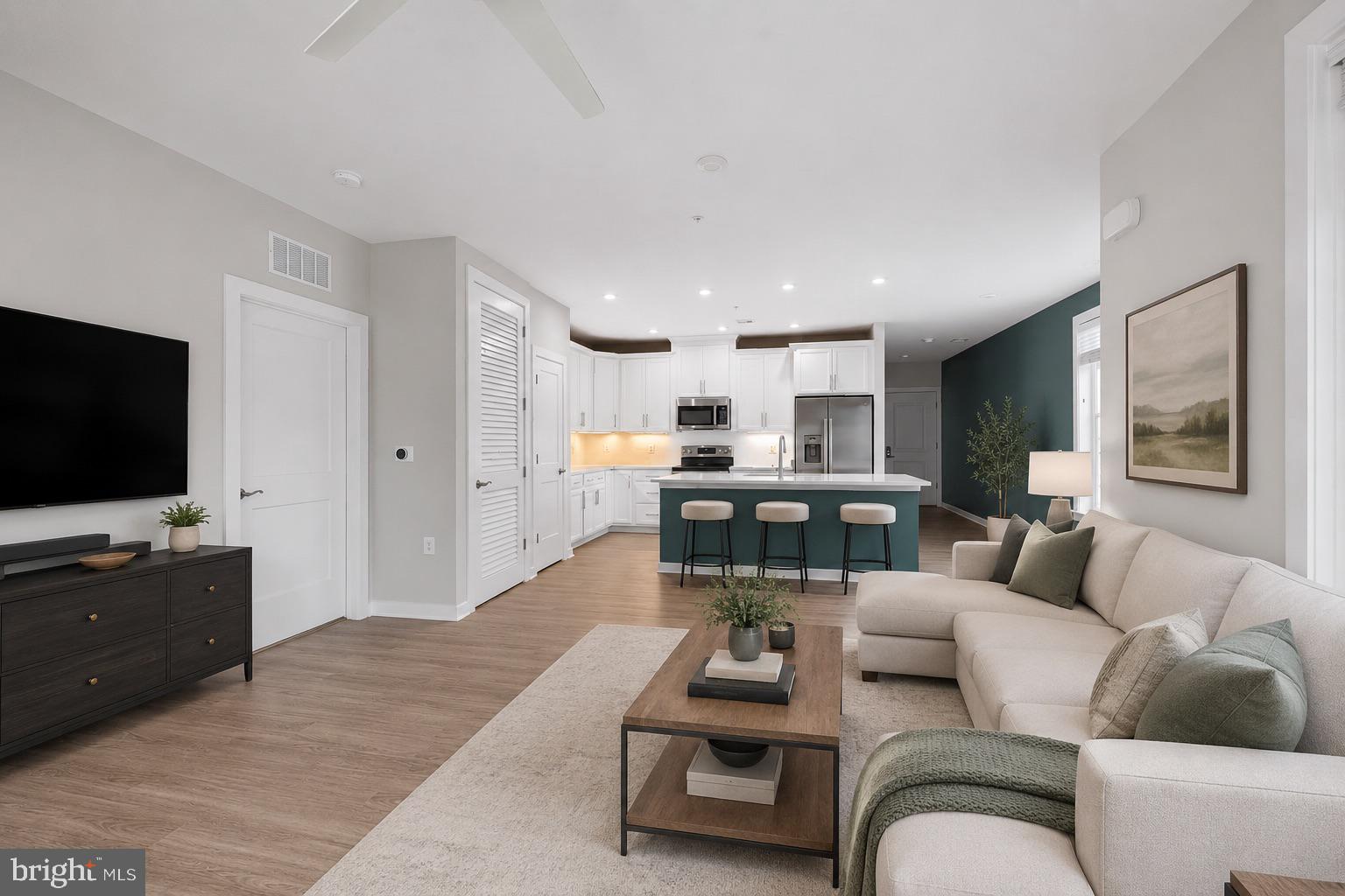 TALL OAKS - Residential