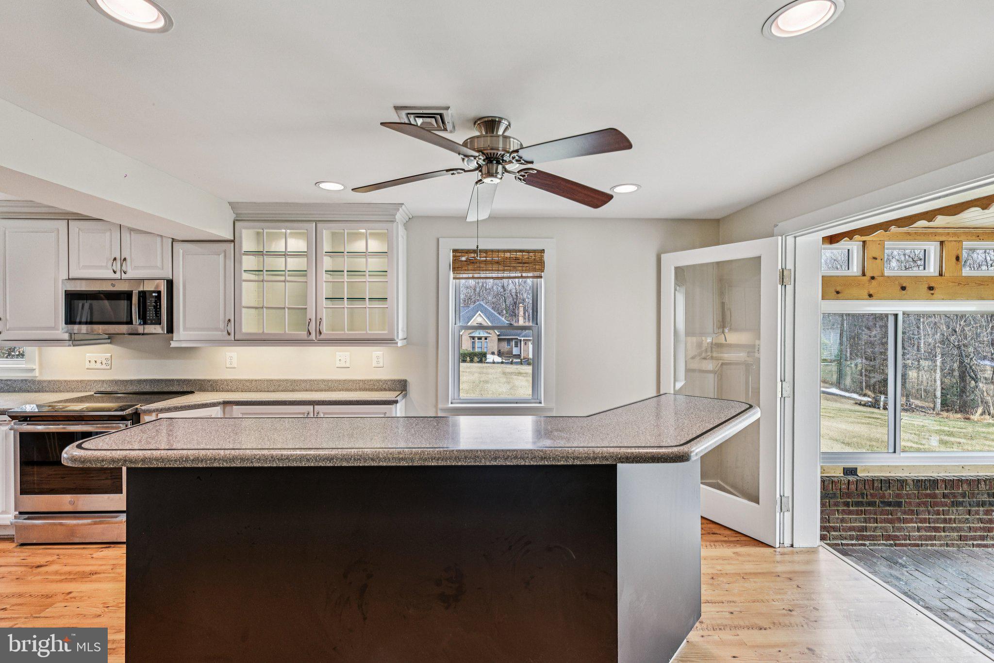 RIVER BEND - Residential