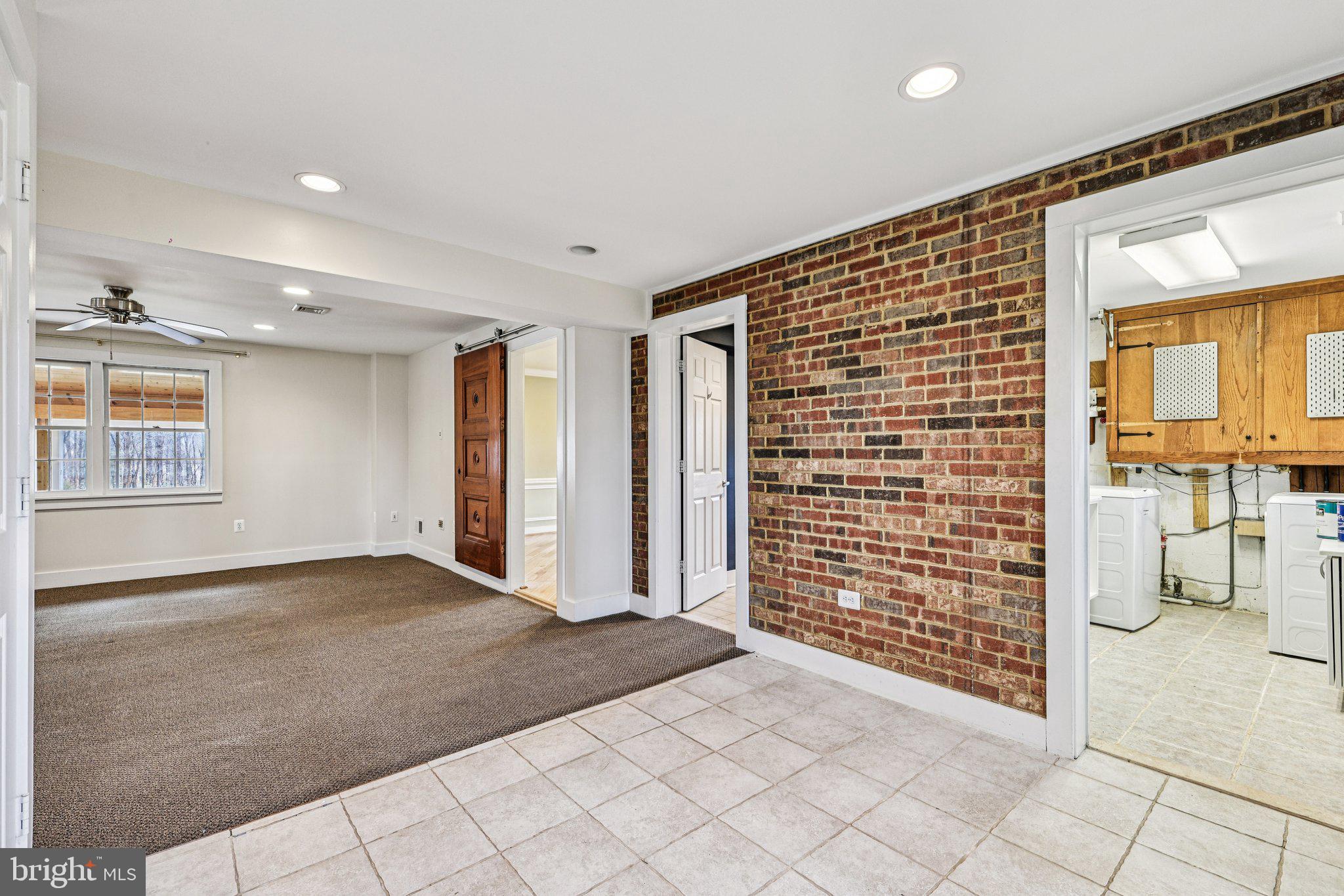 RIVER BEND - Residential