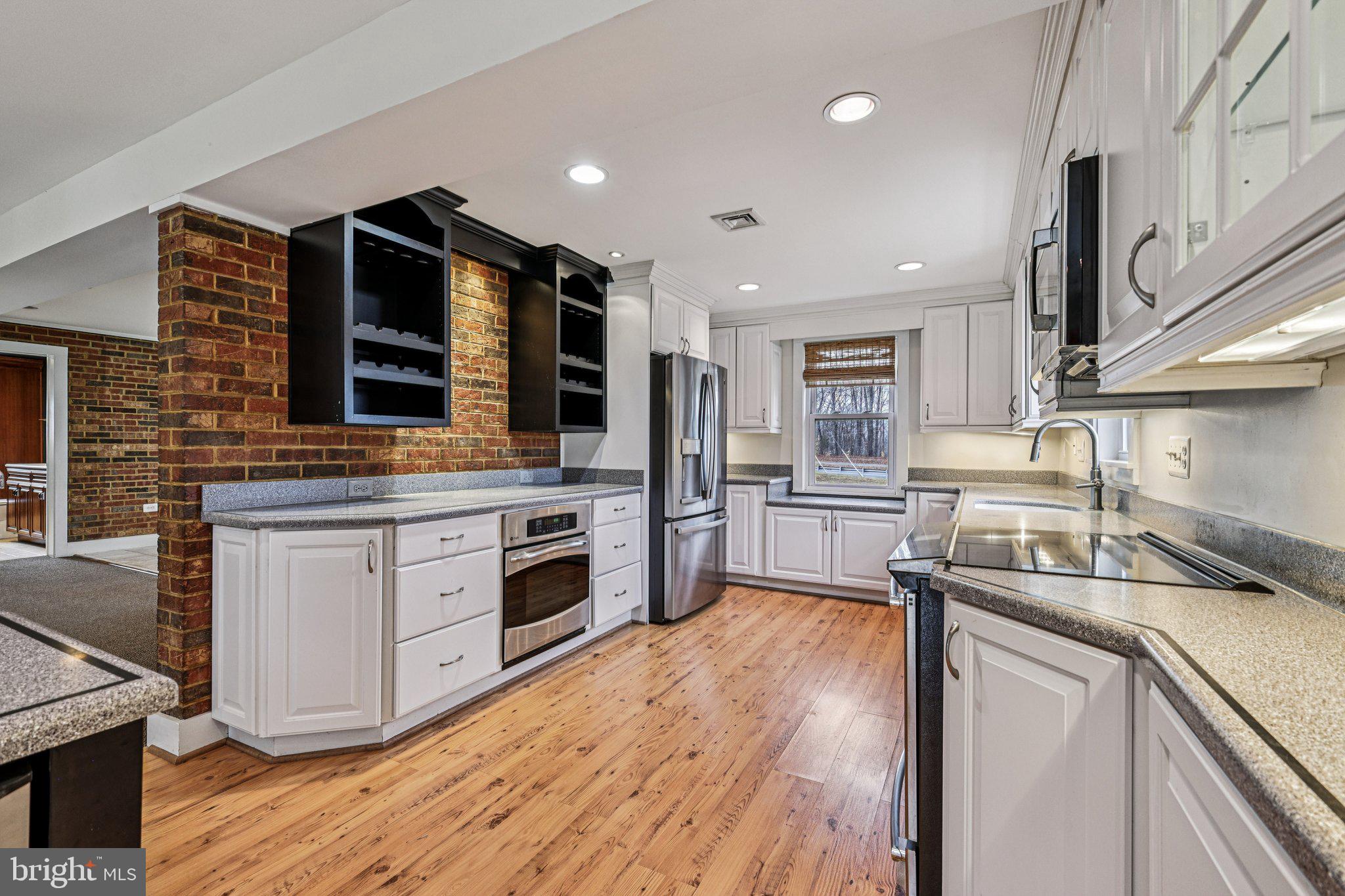 RIVER BEND - Residential