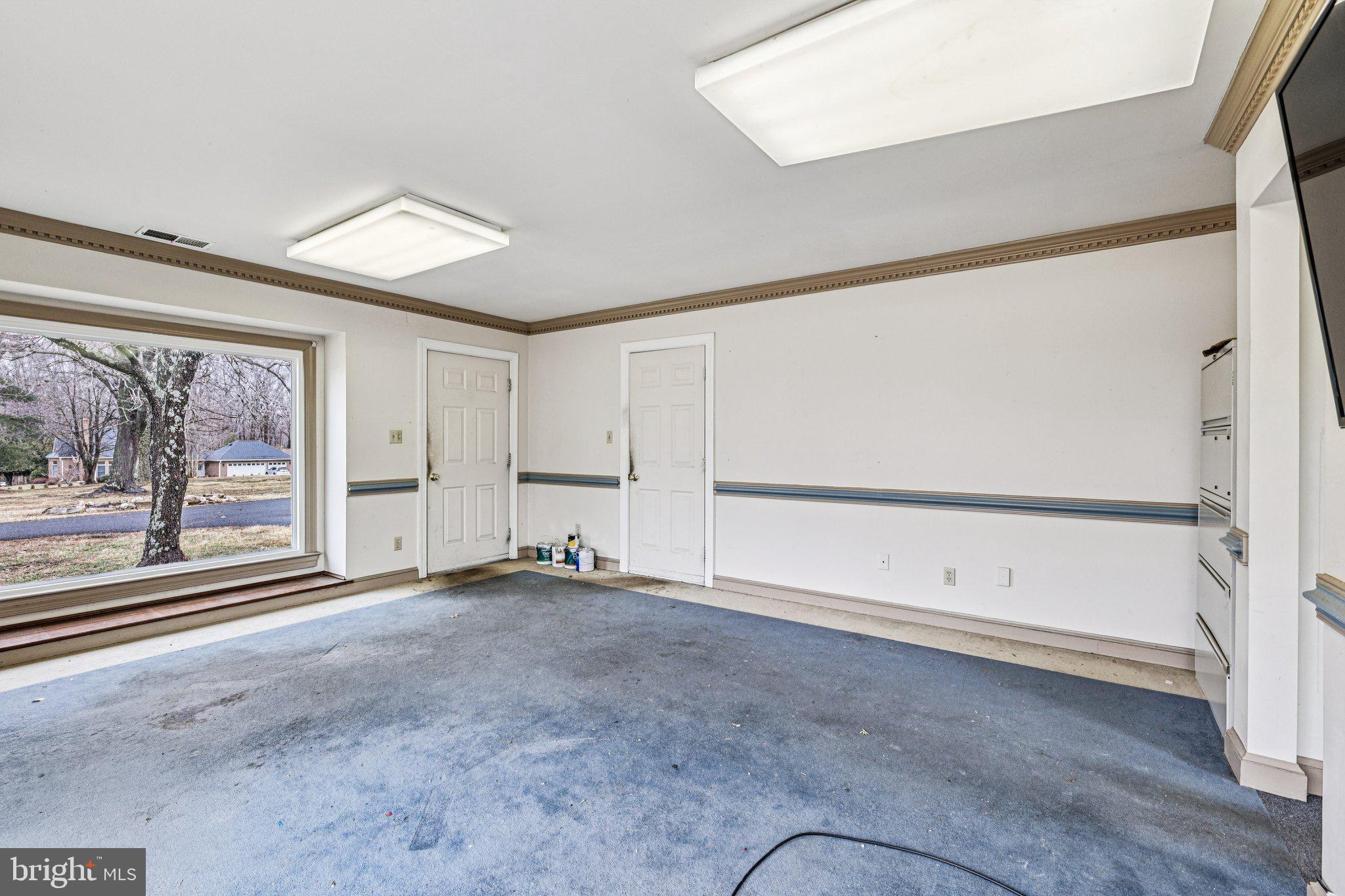 RIVER BEND - Residential