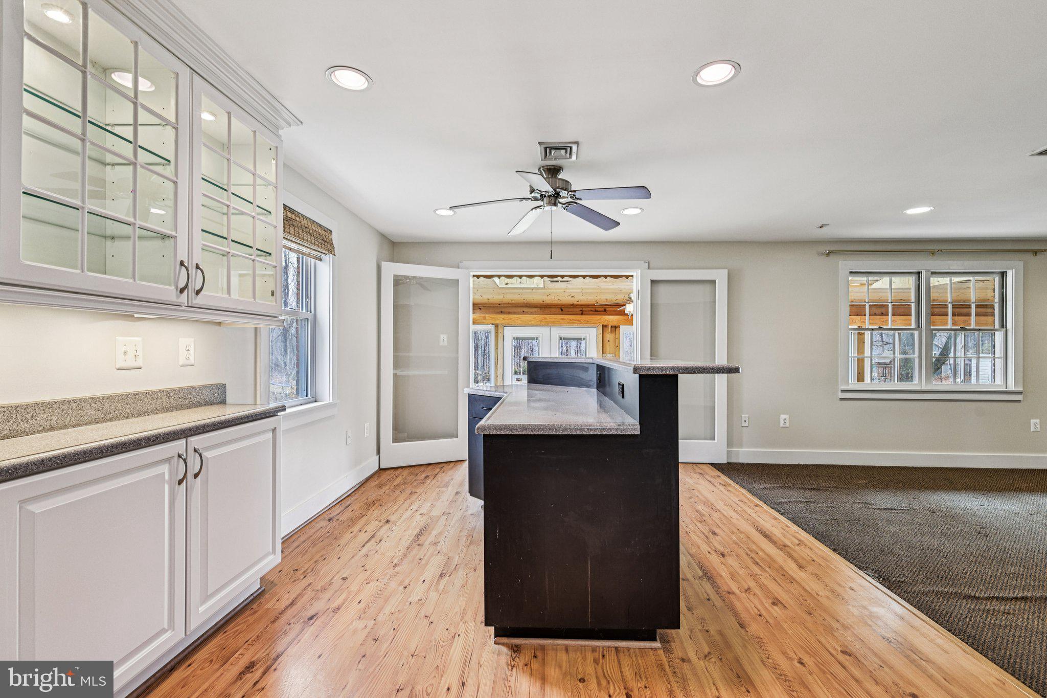 RIVER BEND - Residential