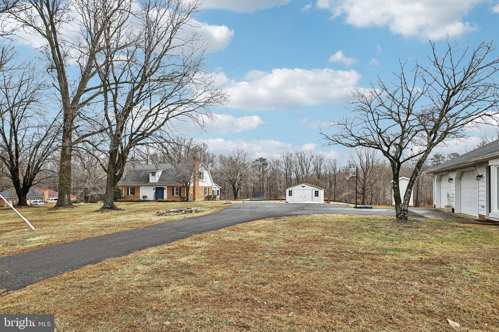 RIVER BEND - Residential