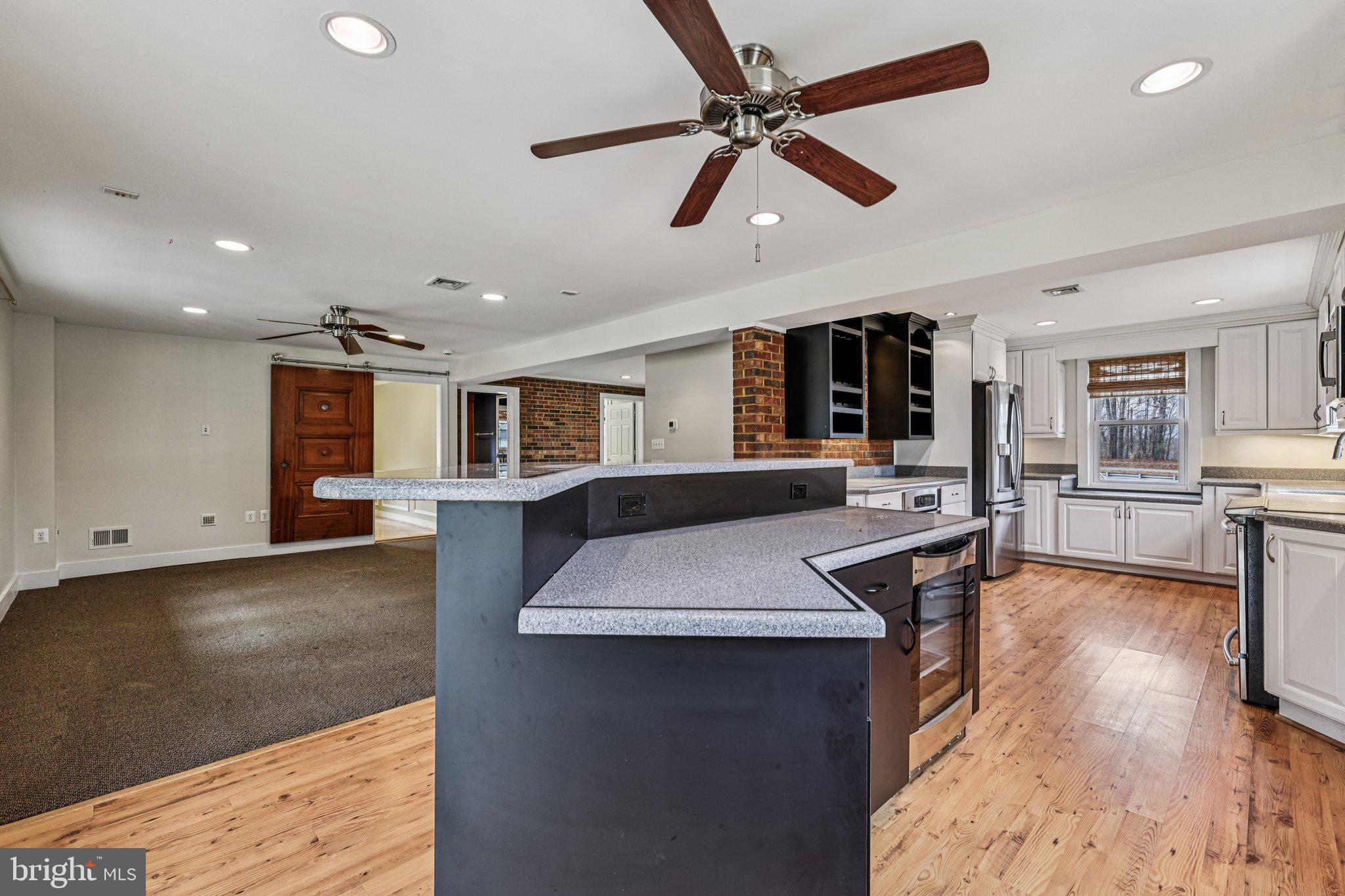 RIVER BEND - Residential