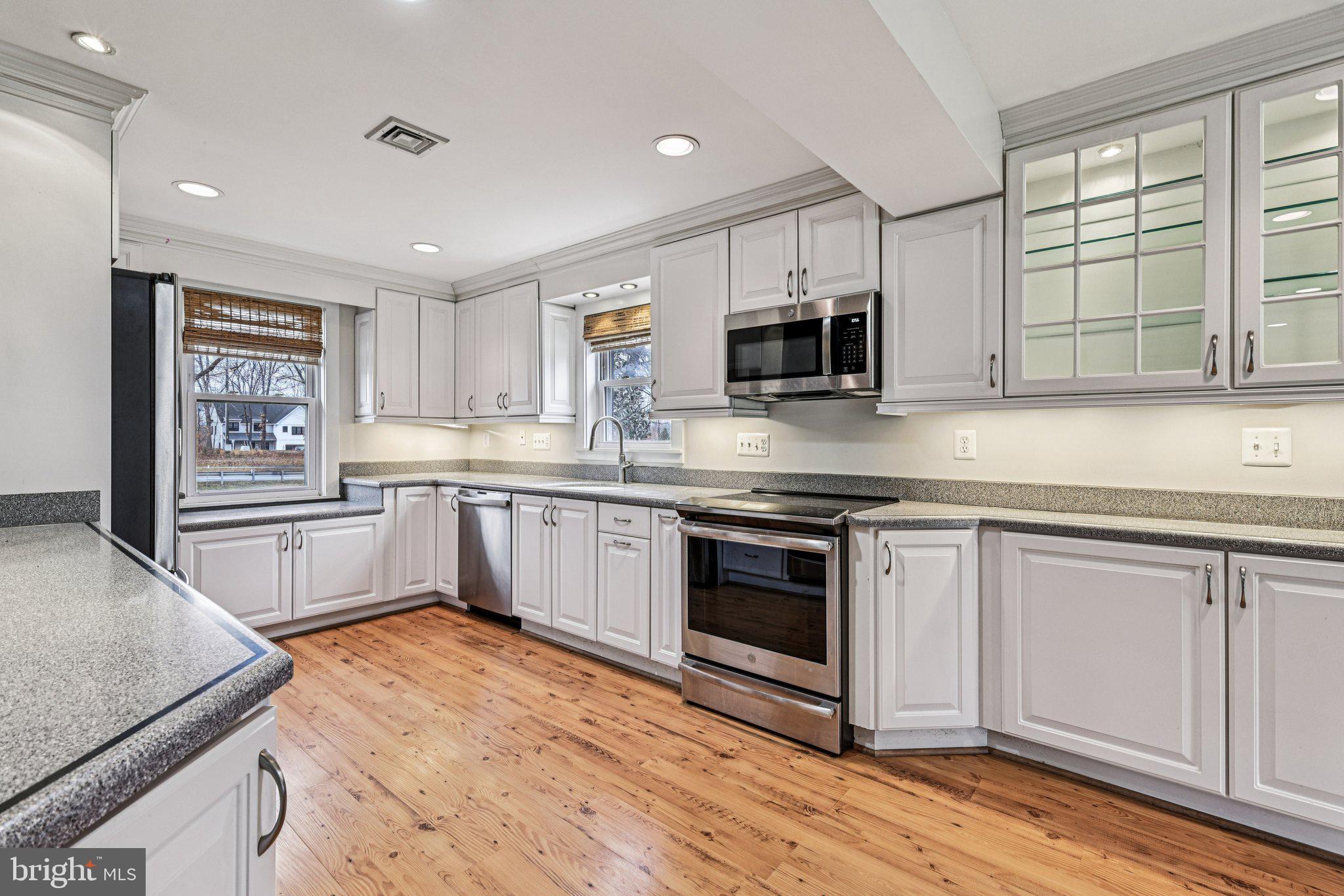 RIVER BEND - Residential