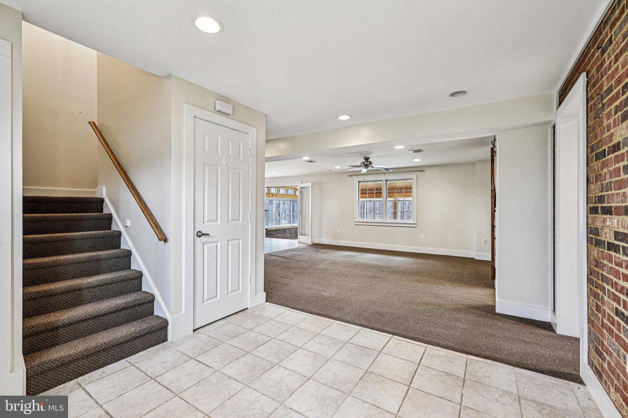 RIVER BEND - Residential