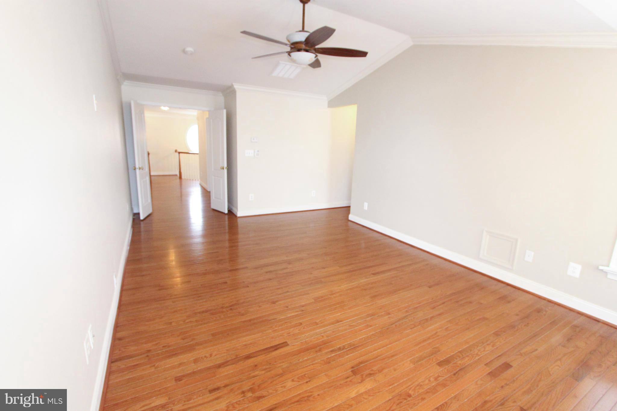 SOUTH RIDING - Residential