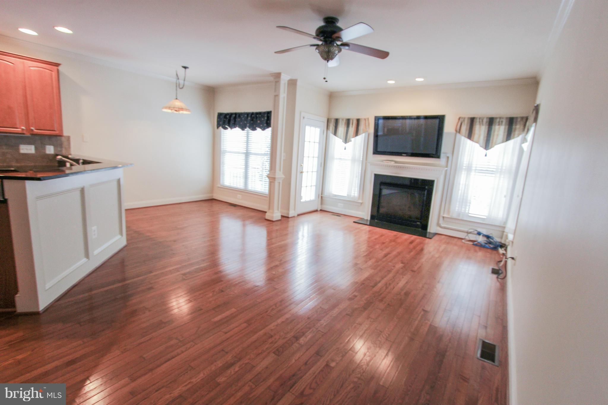 SOUTH RIDING - Residential