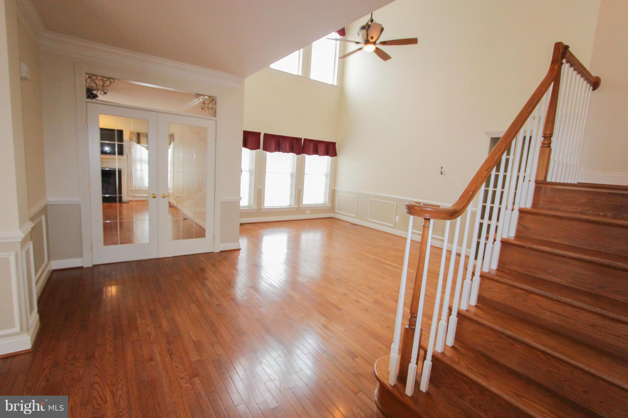 SOUTH RIDING - Residential