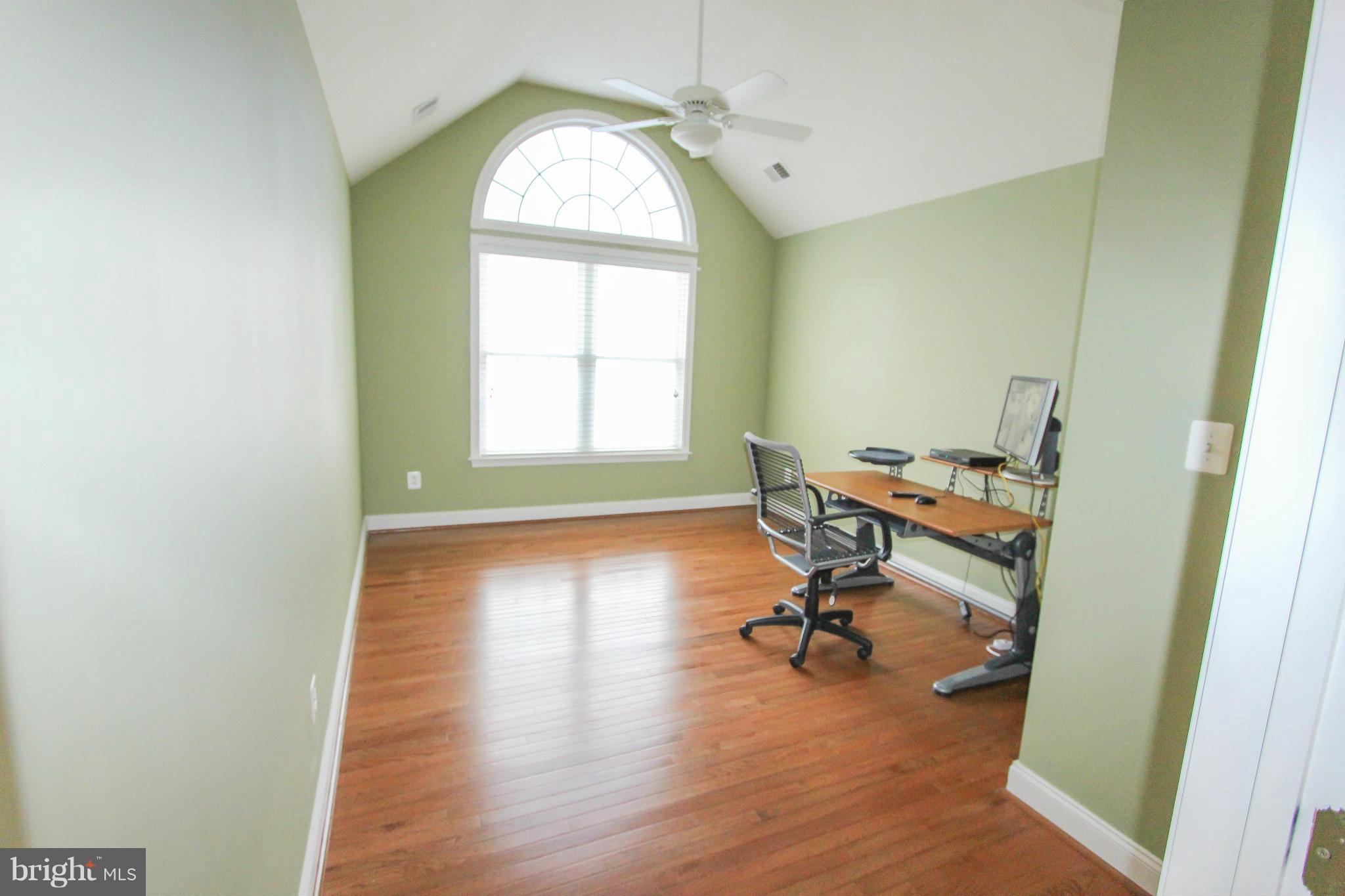 SOUTH RIDING - Residential