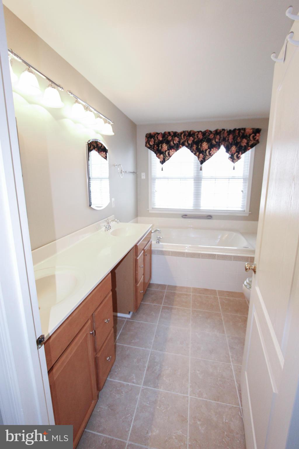 SOUTH RIDING - Residential
