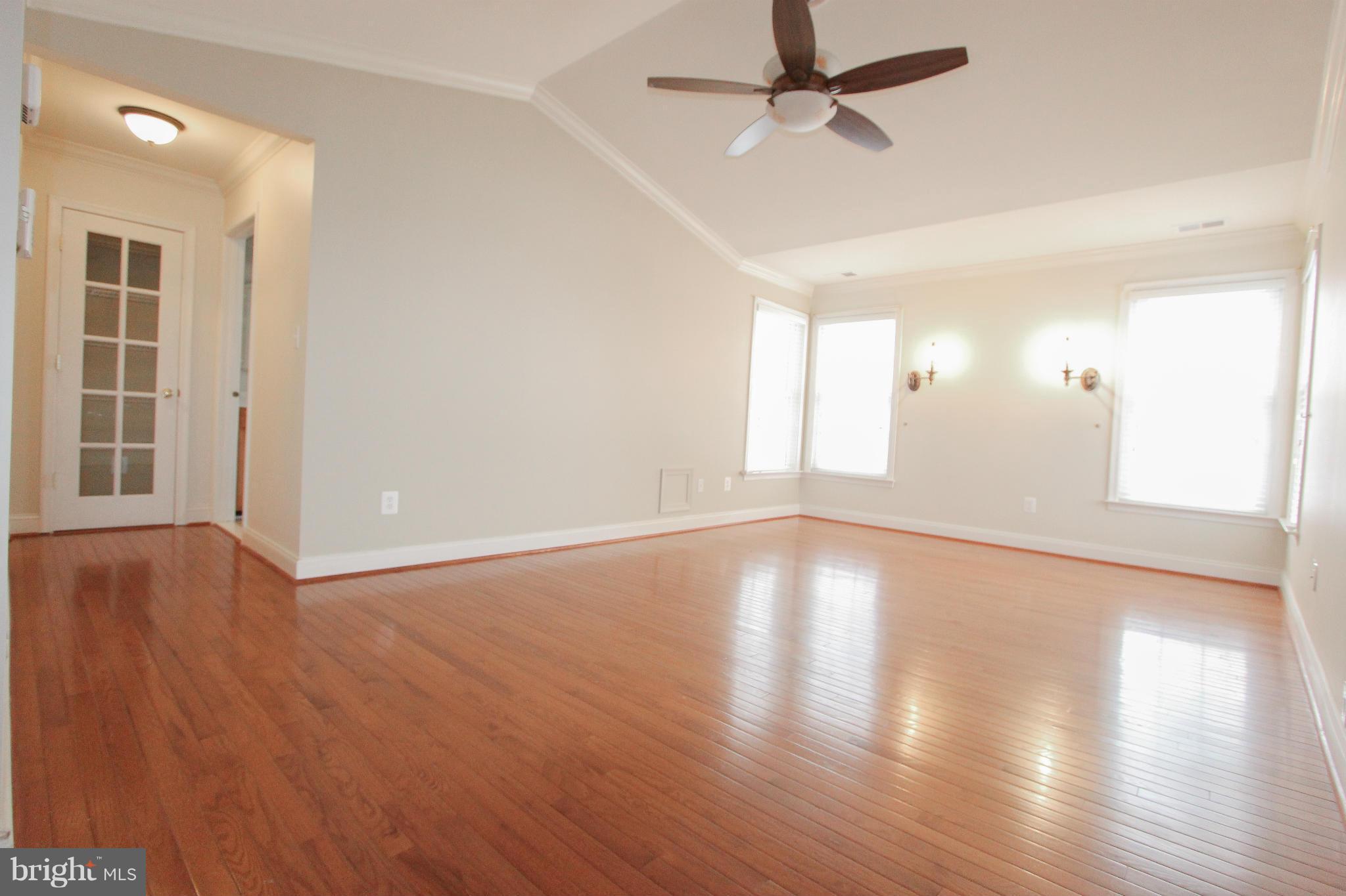 SOUTH RIDING - Residential