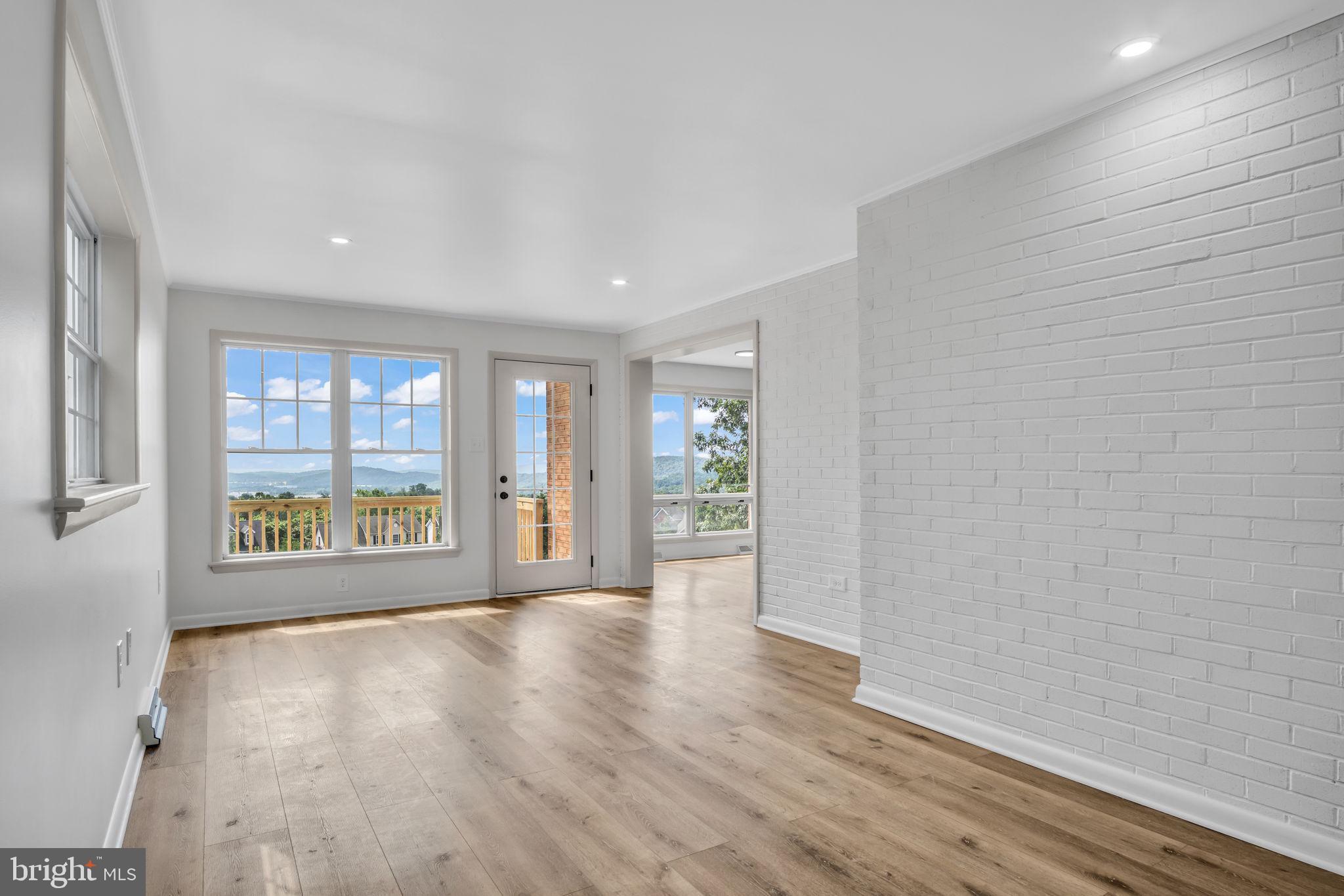 FAIRVIEW - Residential