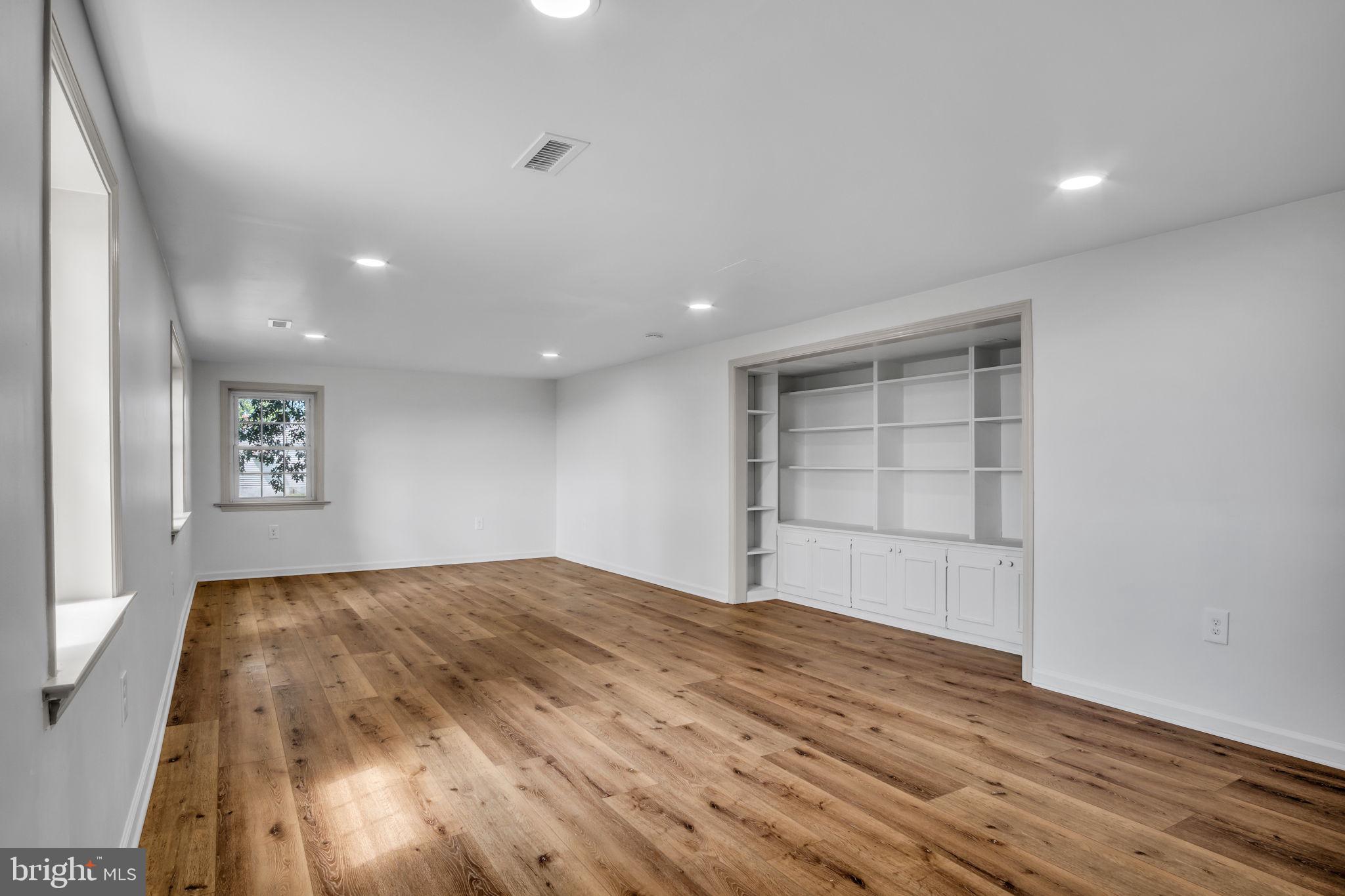 FAIRVIEW - Residential