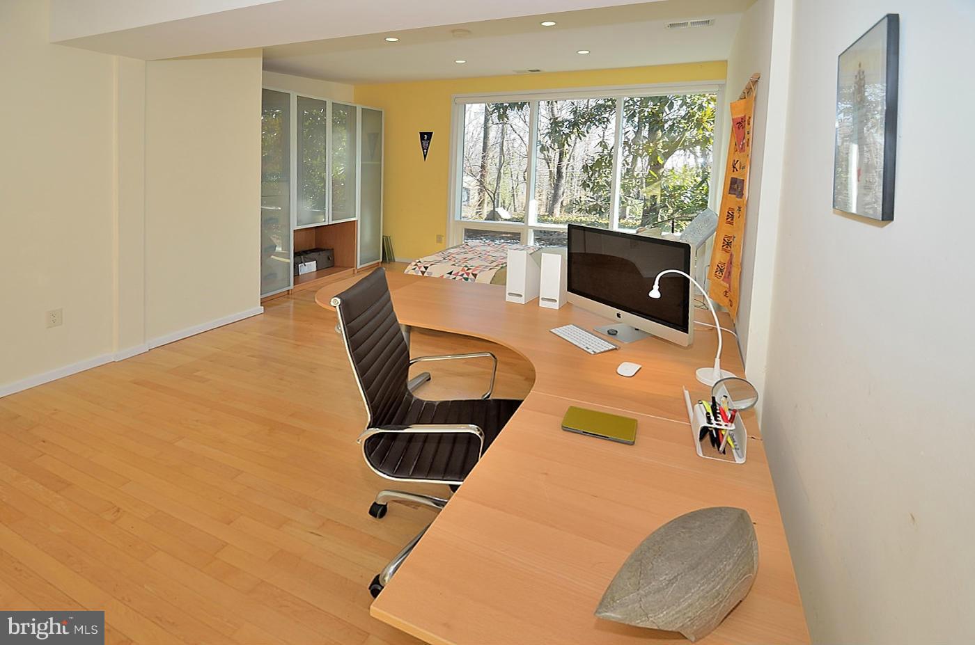 HOLLIN HILLS - Residential Lease