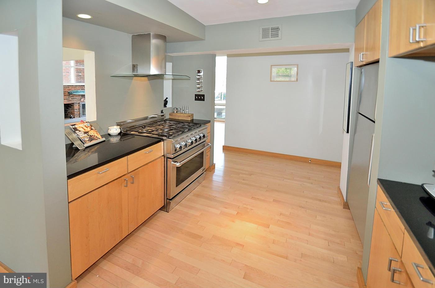 HOLLIN HILLS - Residential Lease